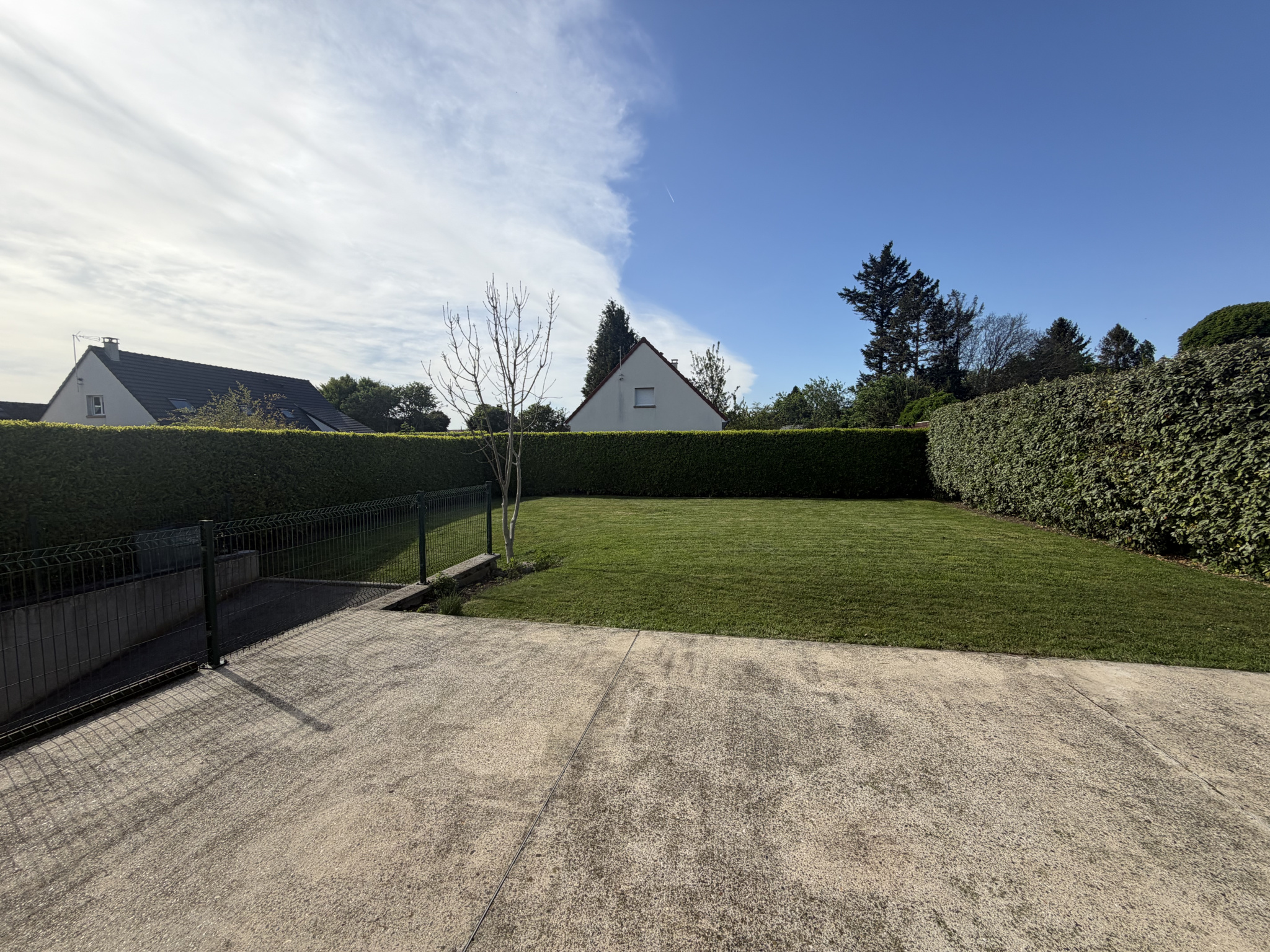 Immo80 – L'immobilier à Amiens et dans la Somme-SUPERBE PAVILLON INDIVIDUEL T5 sur sous-sol et beau jardin