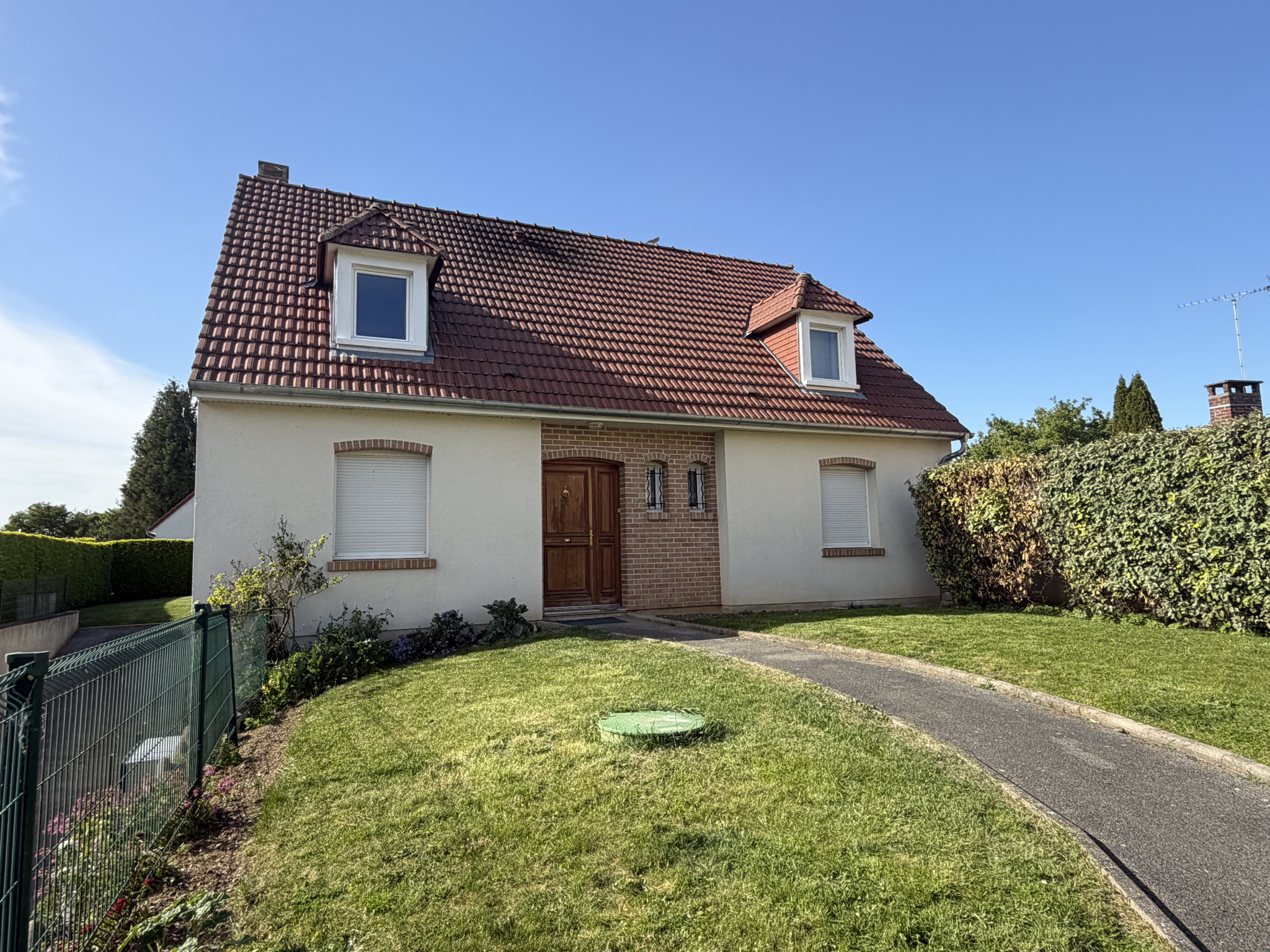 Immo80 – L'immobilier à Amiens et dans la Somme-SUPERBE PAVILLON INDIVIDUEL T5 sur sous-sol et beau jardin