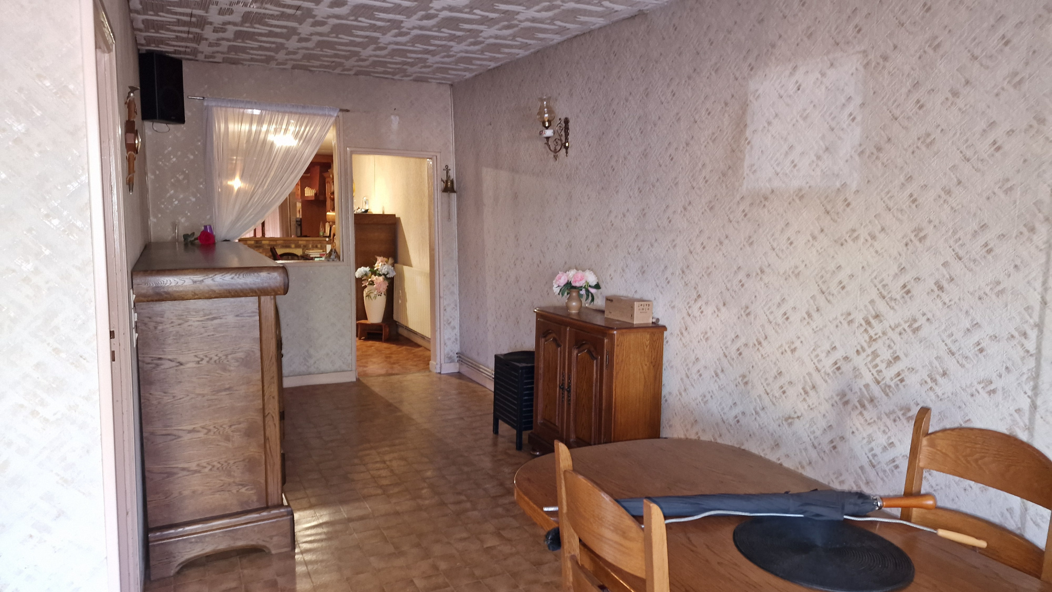 Immo80 – L'immobilier à Amiens et dans la Somme-Maison de plain pied en retrait de rue avec jardin – Quartier Rue de Cagny