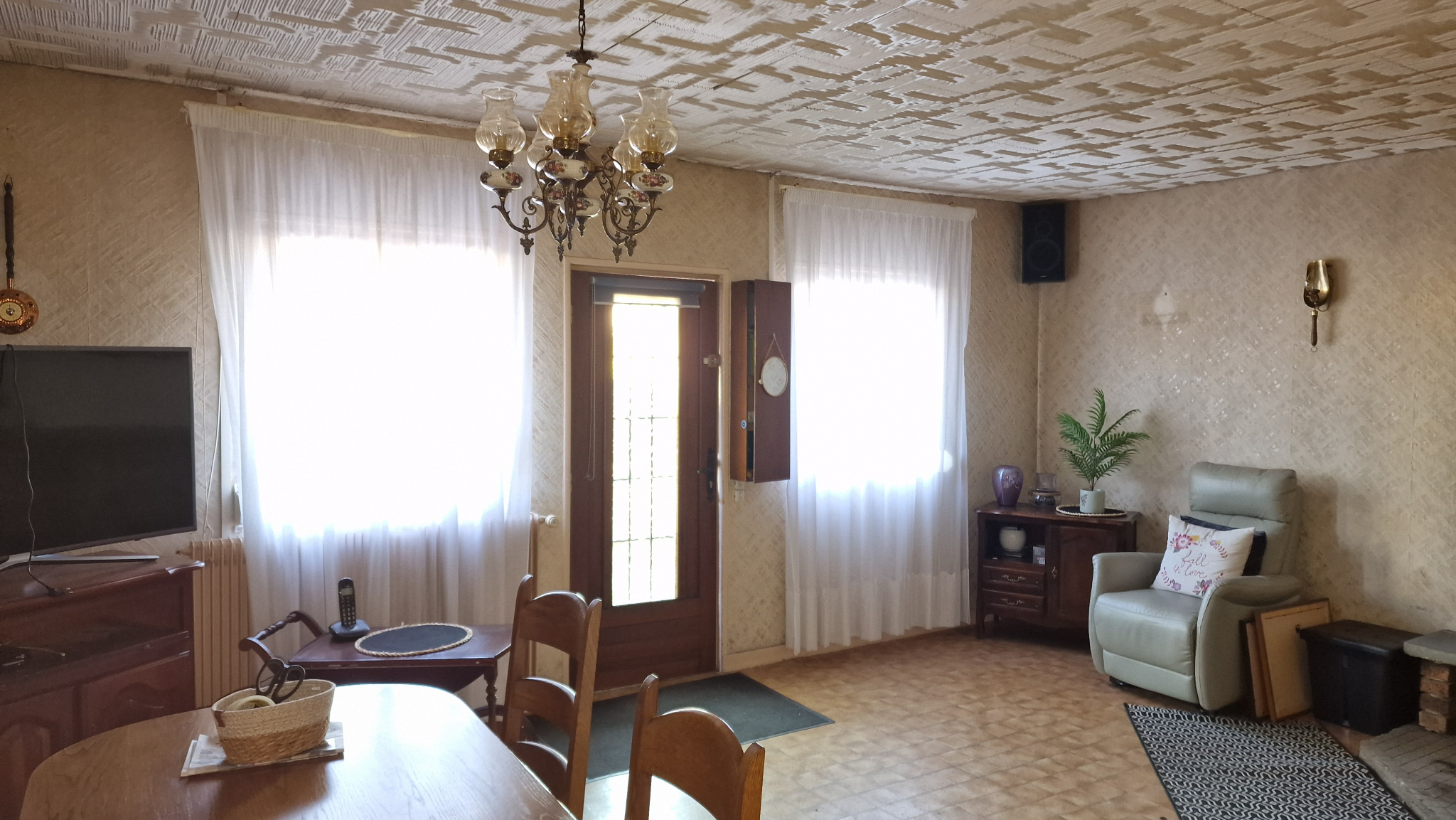 Immo80 – L'immobilier à Amiens et dans la Somme-Maison de plain pied en retrait de rue avec jardin – Quartier Rue de Cagny