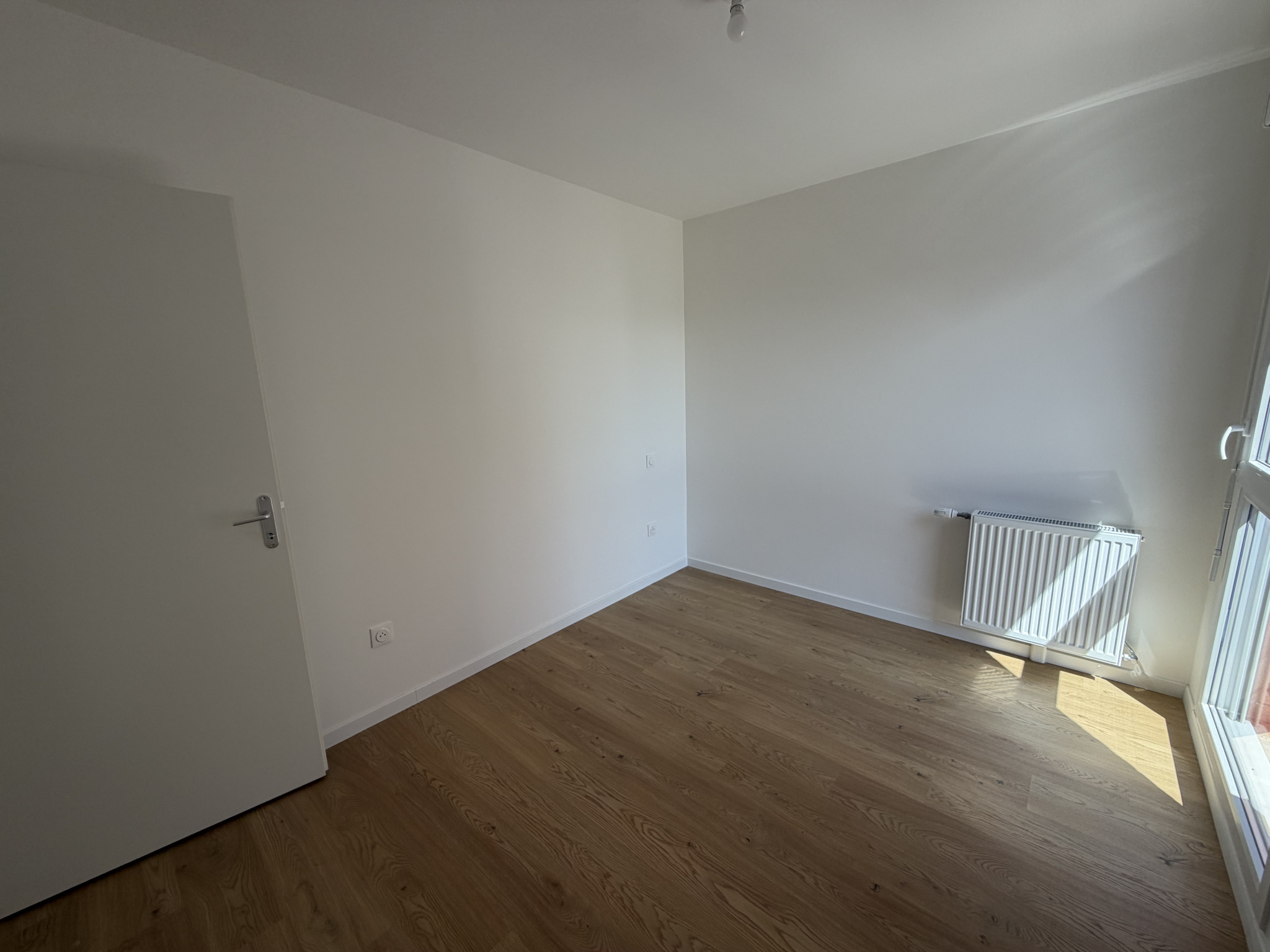 Immo80 – L'immobilier à Amiens et dans la Somme-AMIENS SUD – route de Rouen : BEL APPARTEMENT T2 NEUF avec balcon et parking dans résidence sécurisée