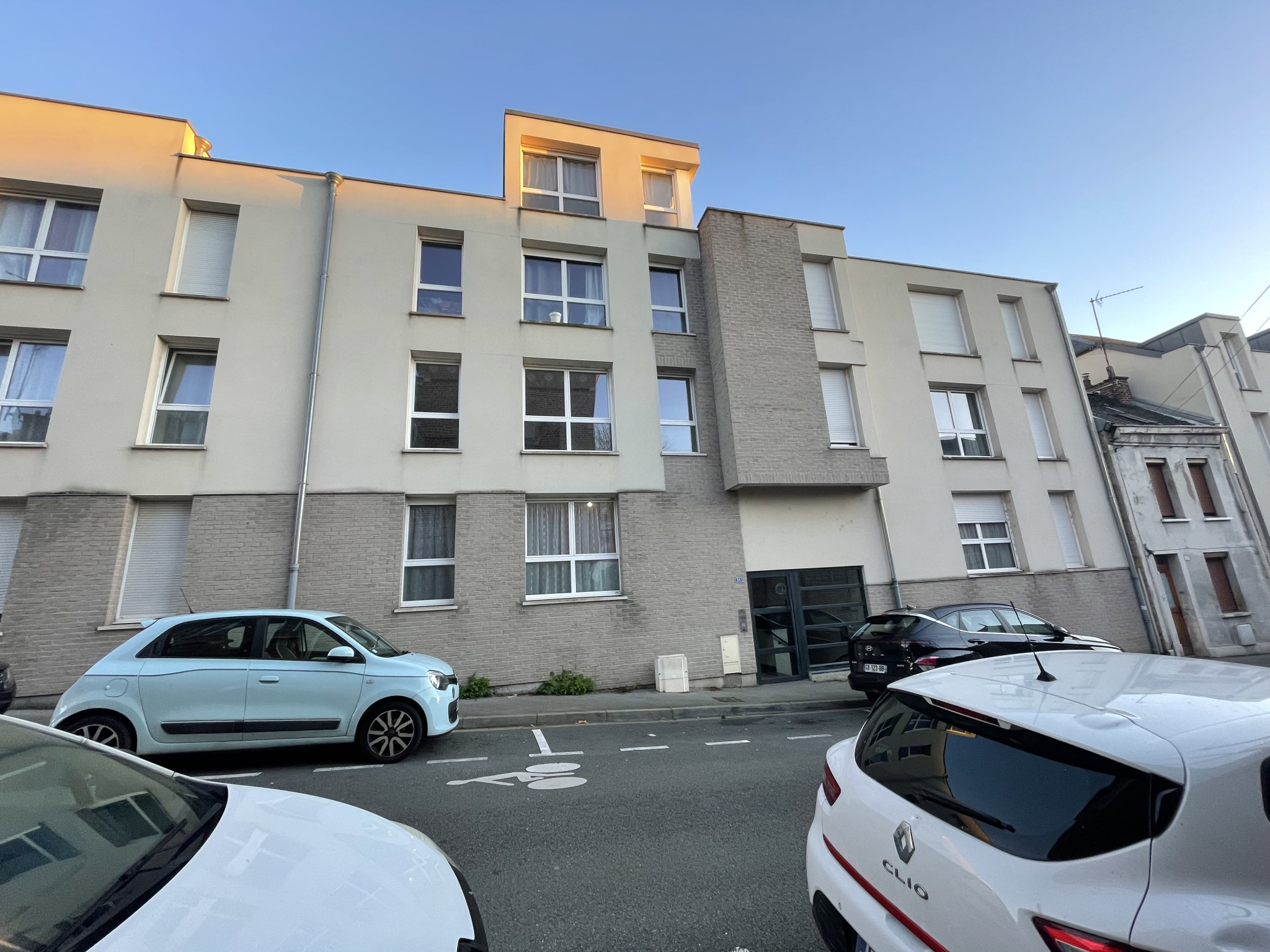 Immo80 – L'immobilier à Amiens et dans la Somme-AMIENS – secteur ESIEE – ESAD et FAC Citadelle : BEL APPARTEMENT T2 avec parking en...