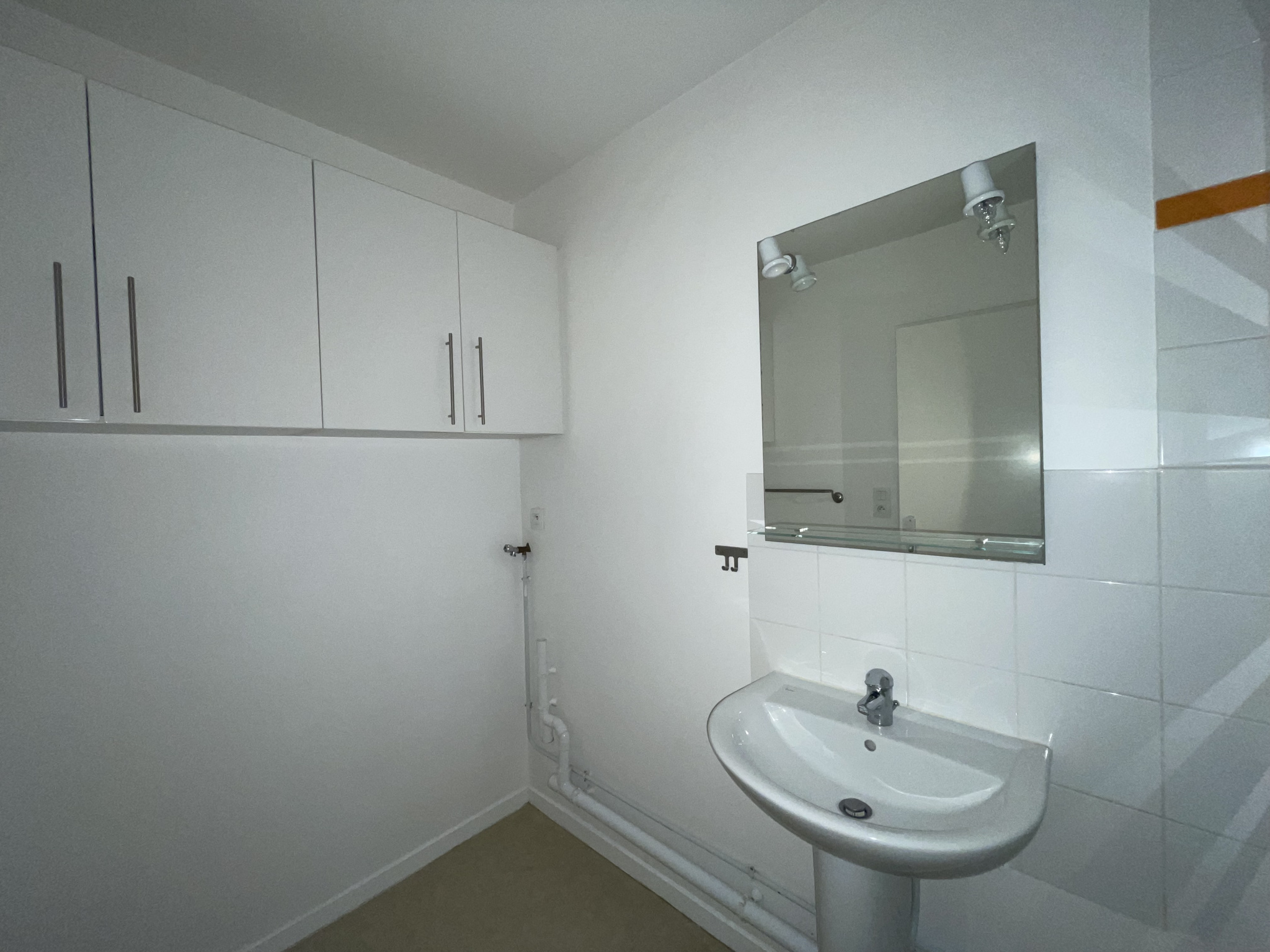 Immo80 – L'immobilier à Amiens et dans la Somme-AMIENS – secteur ESIEE – ESAD et FAC Citadelle : BEL APPARTEMENT T2 avec parking en sous-sol