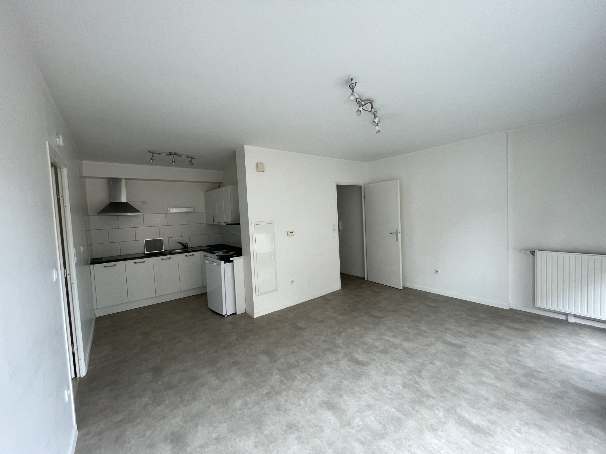 Immo80 – L'immobilier à Amiens et dans la Somme-AMIENS – secteur ESIEE – ESAD et FAC Citadelle : BEL APPARTEMENT T2 avec parking en sous-sol