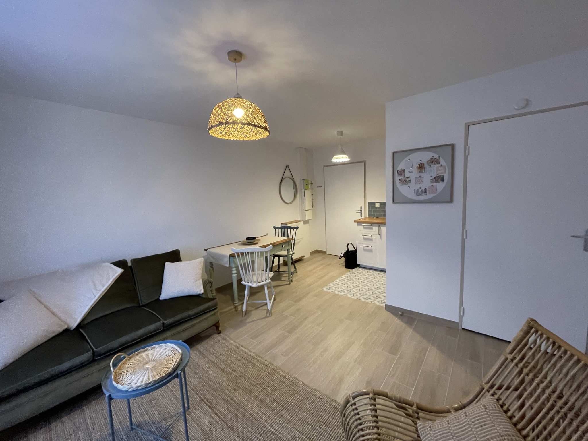 Immo80 – L'immobilier à Amiens et dans la Somme-AMIENS ST PIERRE – rue Léon Dupontreué – résidence Pierre et Marie Curie : APPARTEMENT T2 MEUBLE