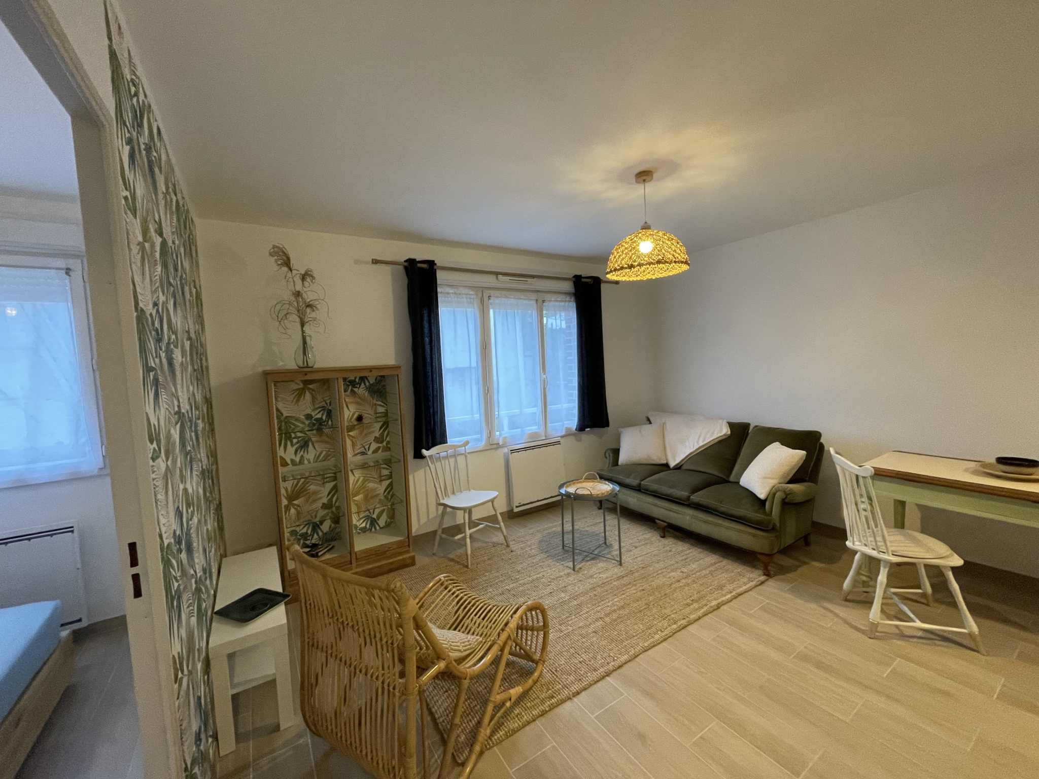 Immo80 – L'immobilier à Amiens et dans la Somme-AMIENS ST PIERRE – rue Léon Dupontreué – résidence Pierre et Marie Curie : APPARTEMENT T2 MEUBLE