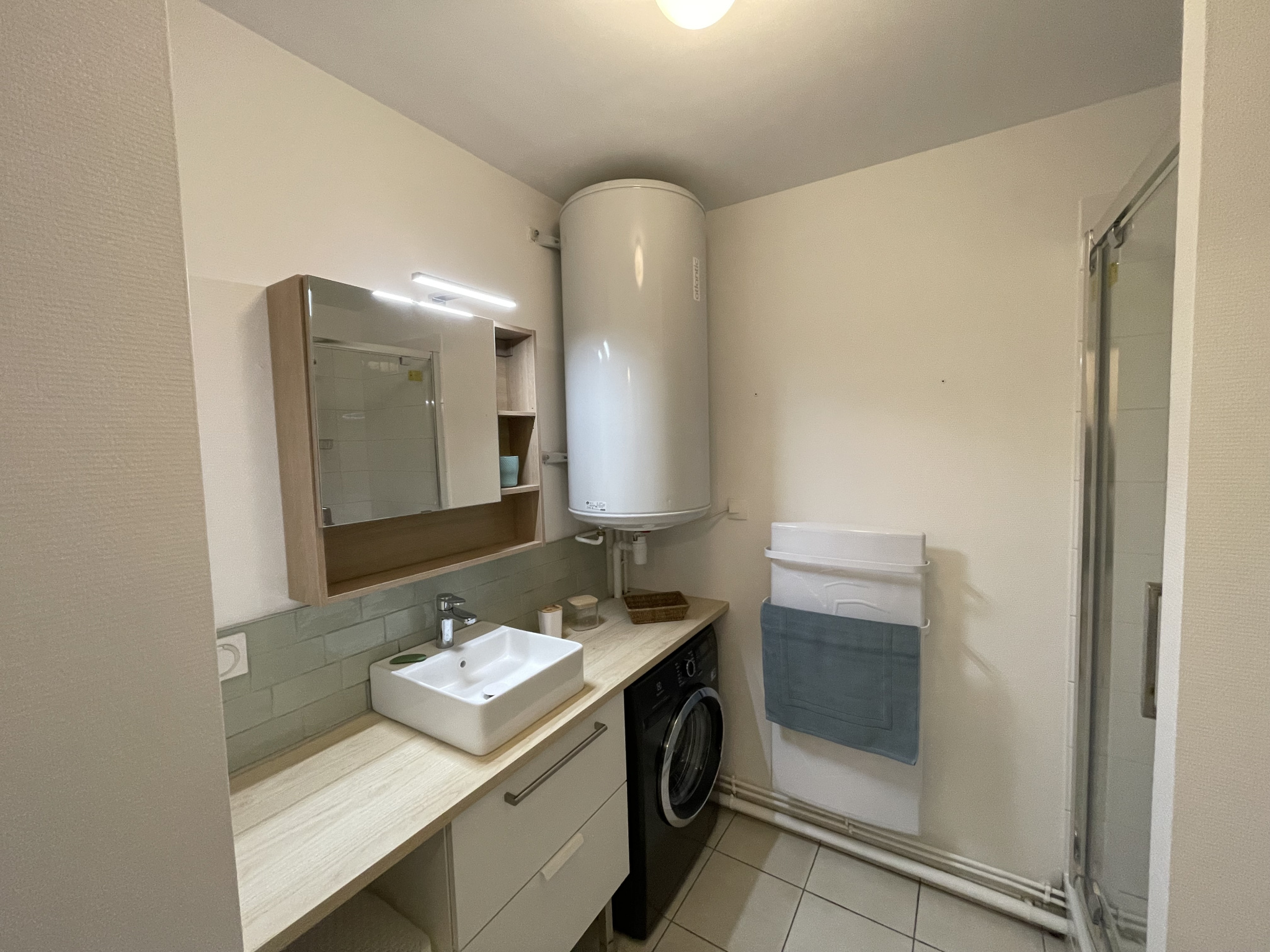Immo80 – L'immobilier à Amiens et dans la Somme-AMIENS ST PIERRE – rue Léon Dupontreué – résidence Pierre et Marie Curie : APPARTEMENT T2 MEUBLE