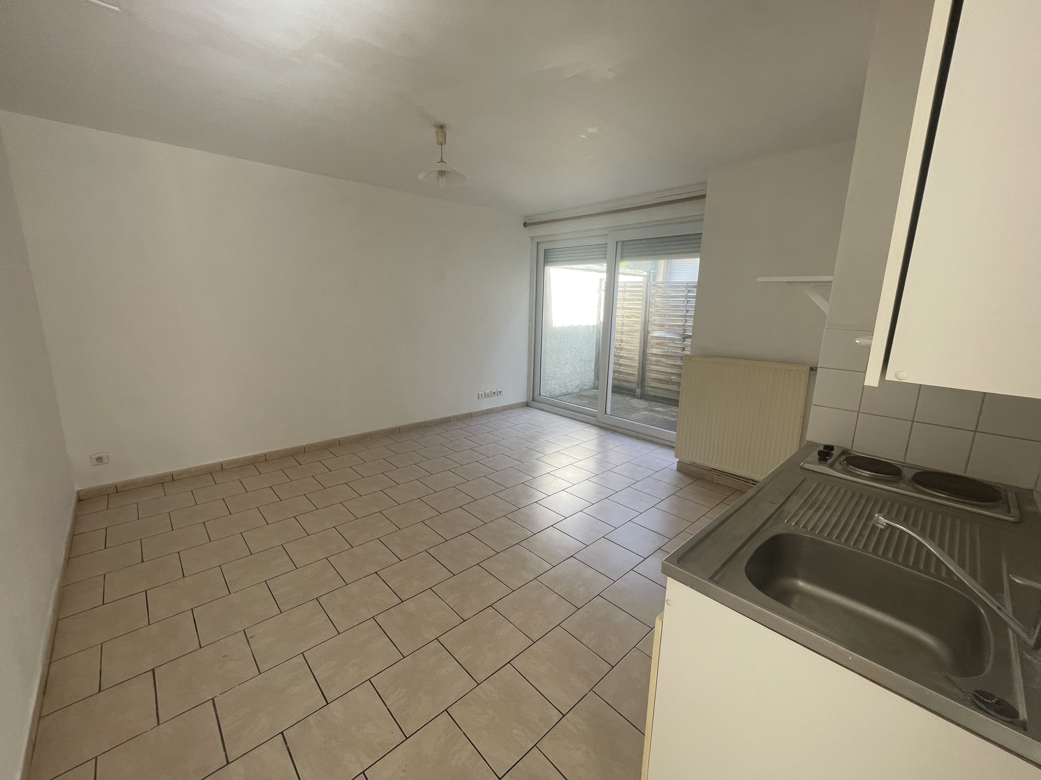 Immo80 – L'immobilier à Amiens et dans la Somme-AMIENS QUARTIER SAINTE ANNE – SECTEUR GARE : STUDIO pour étudiant(e)