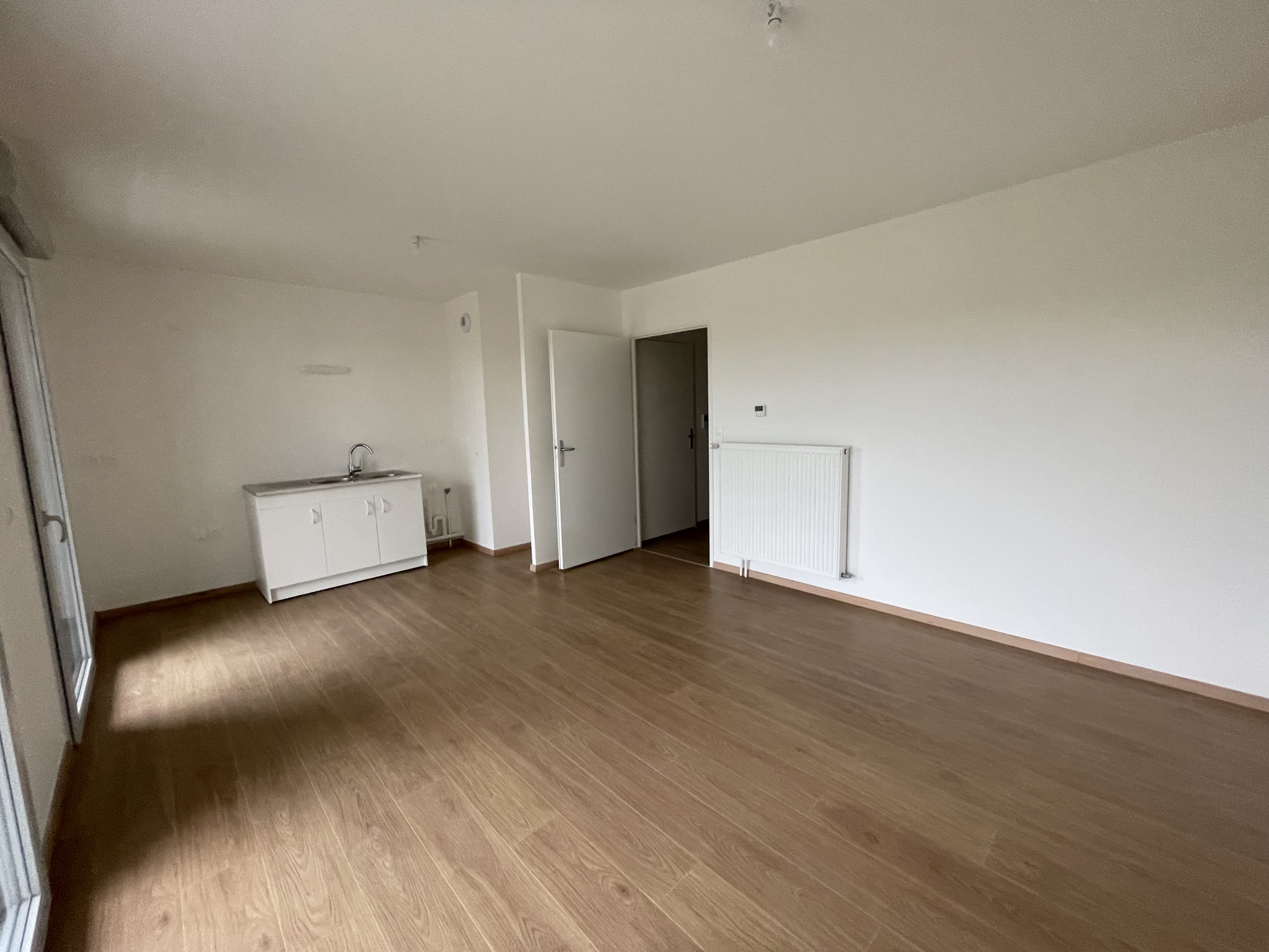 Immo80 – L'immobilier à Amiens et dans la Somme-AMIENS SUD – PROCHE CAMPUS ET CHU : BEL APPARTEMENT T3 NEUF avec parking en sous-sol