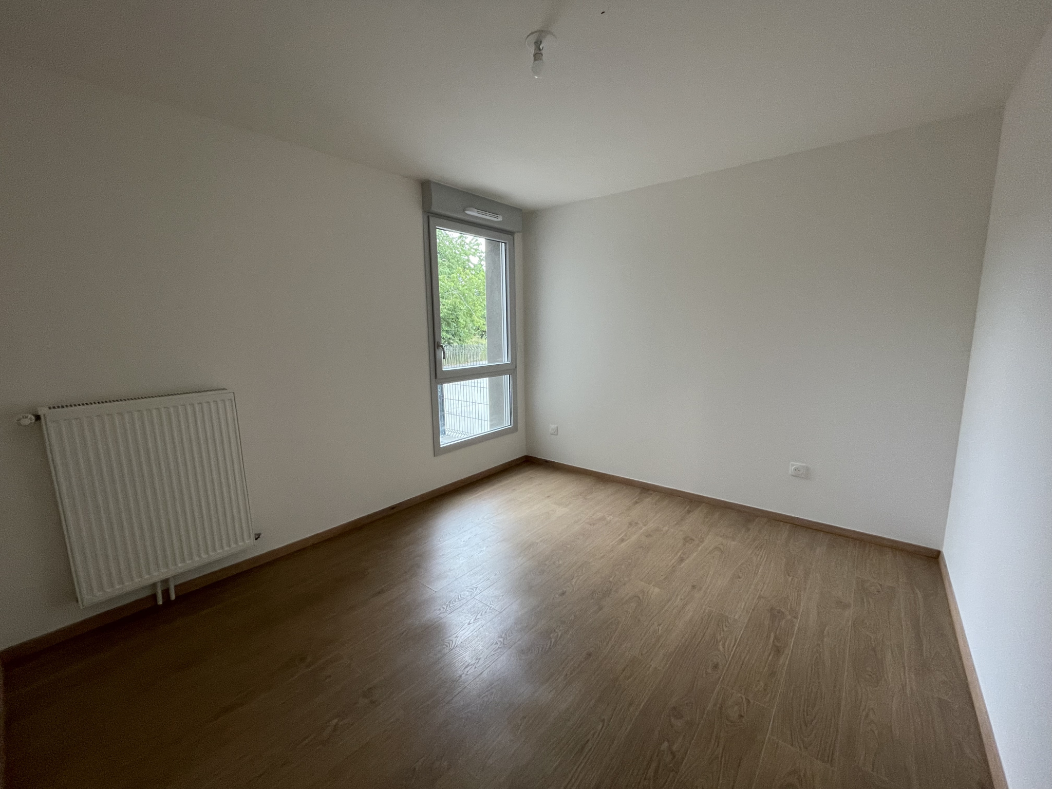 Immo80 – L'immobilier à Amiens et dans la Somme-AMIENS SUD – PROCHE CAMPUS ET CHU : BEL APPARTEMENT T3 NEUF avec parking en sous-sol