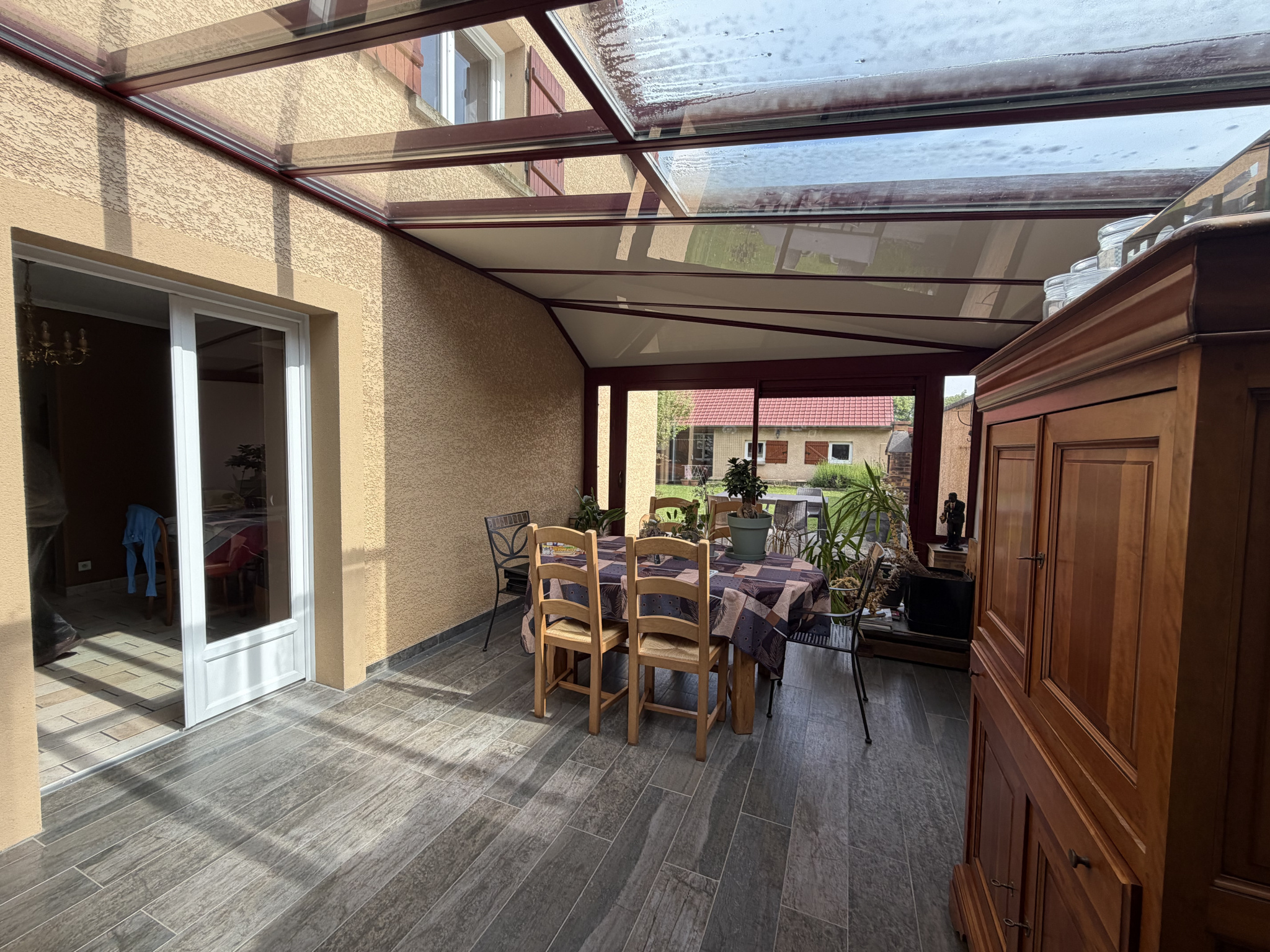 Immo80 – L'immobilier à Amiens et dans la Somme-SAVEUSE : PROPRIETE AVEC 3 GARAGES et TERRAIN