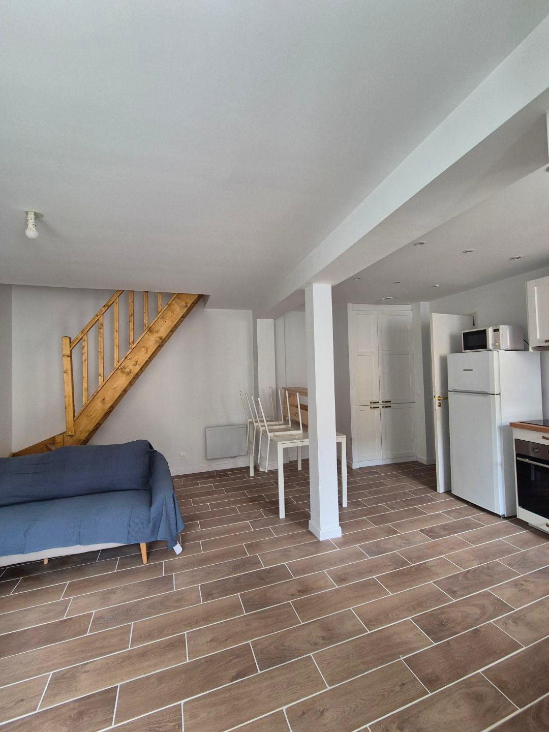 Immo80 – L'immobilier à Amiens et dans la Somme-CAMON : JOLIE MAISON T4 MEUBLEE en retrait de rue avec cour