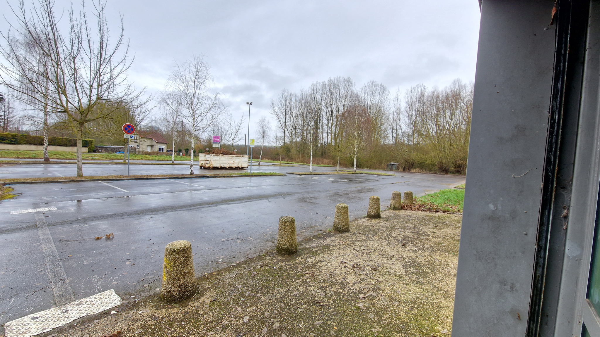 Immo80 – L'immobilier à Amiens et dans la Somme-JUMEL – GRAND LOCAL COMMERCIAL (Entrée AILLY SUR NOYE)