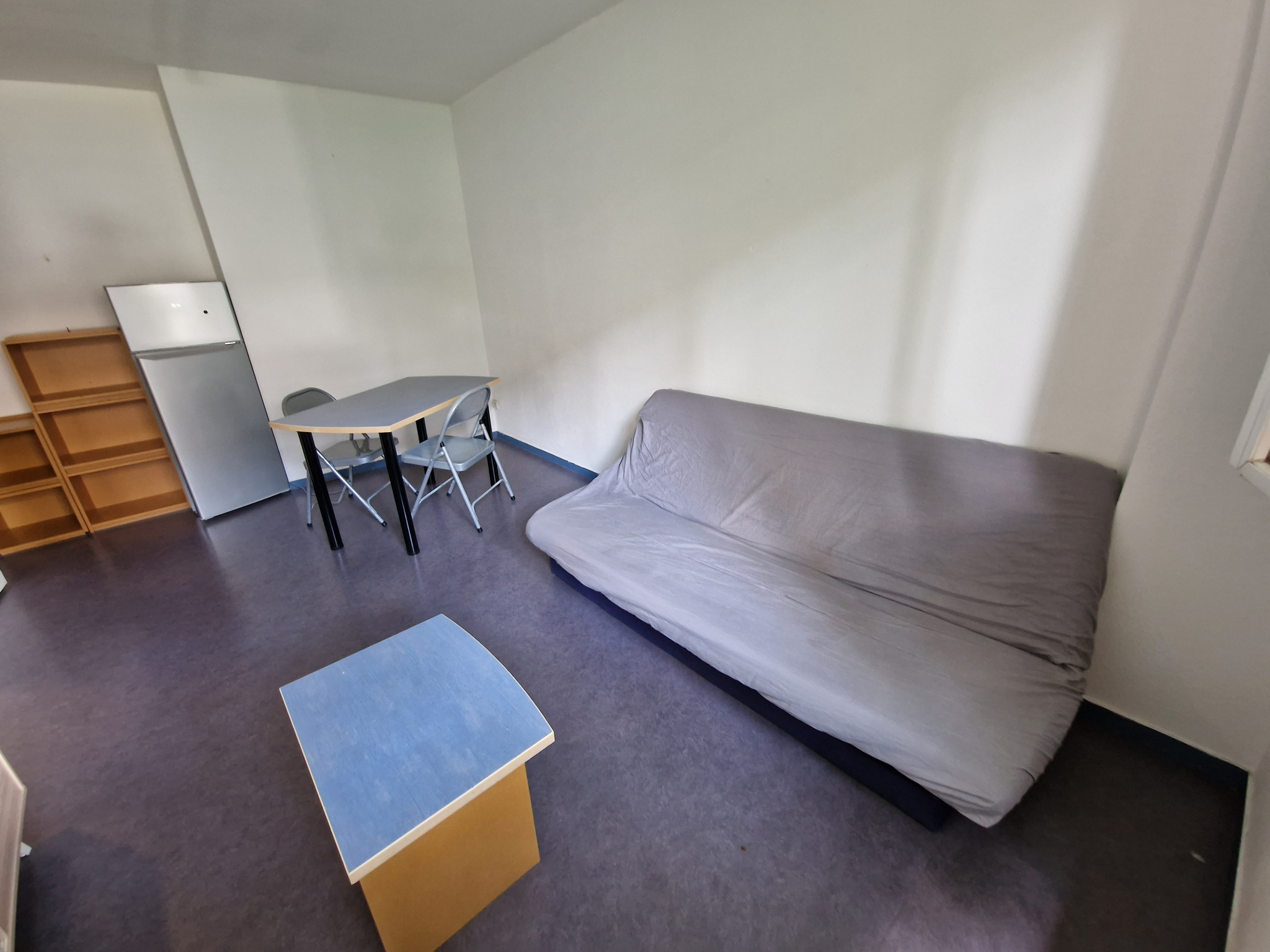 Immo80 – L'immobilier à Amiens et dans la Somme-F2 MEUBLE avec parking, Fac Citadelle et Facs d&rsquo;Arts