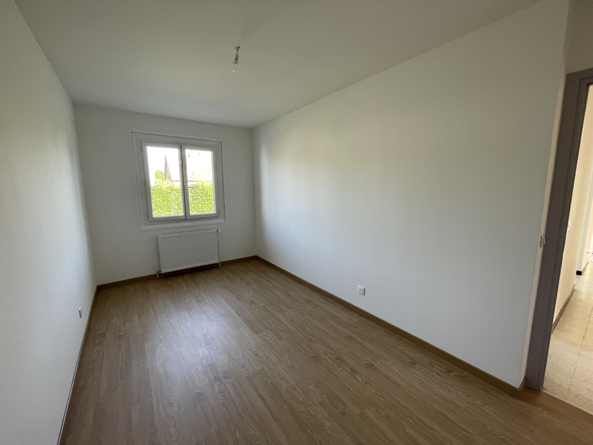 Immo80 – L'immobilier à Amiens et dans la Somme-BERTANGLES : JOLI PAVILLON INDIVIDUEL DE PLAIN-PIED SUR SOUS-SOL COMPLET