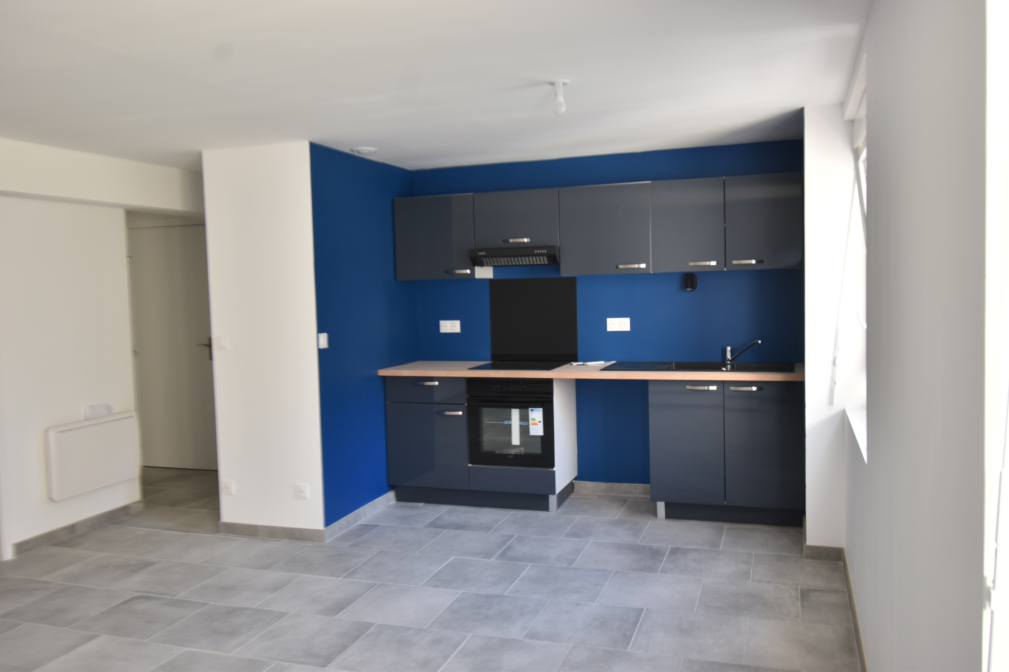 Immo80 – L'immobilier à Amiens et dans la Somme-CORBIE CENTRE VILLE : TRES BEL APPARTEMENT T2 RECENT