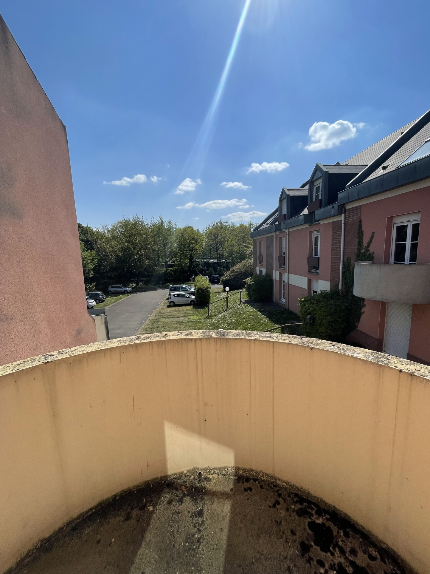 Immo80 – L'immobilier à Amiens et dans la Somme-AMIENS ST PIERRE – rue Eloi Morel : APPARTEMENT T1 MEUBLE de 29,73 m2 avec parking et petit balcon