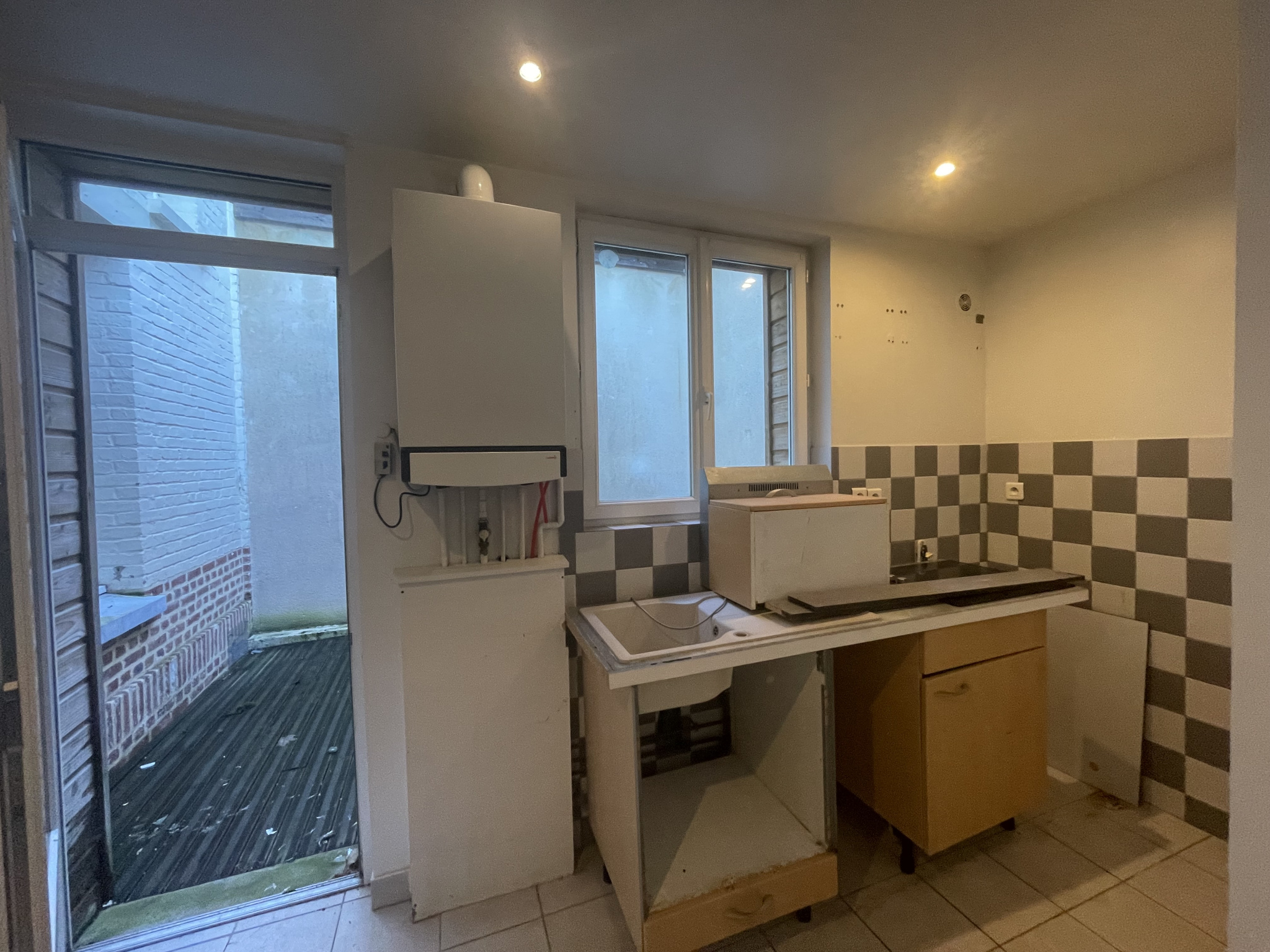 Immo80 – L'immobilier à Amiens et dans la Somme-AMIENS SECTEUR BOULEVARD DE BEAUVILLE : AMIENOISE T4 de 101m2 avec cour