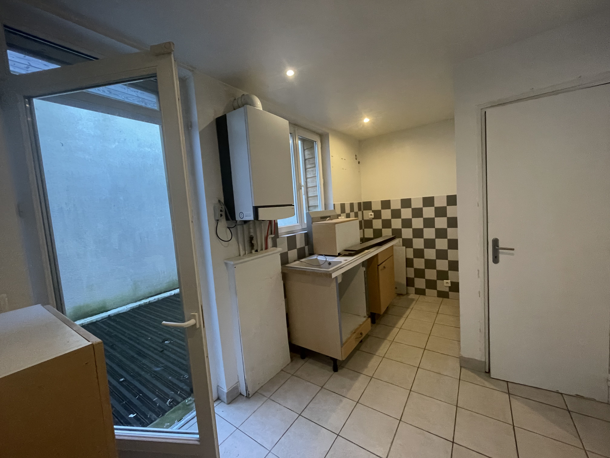 Immo80 – L'immobilier à Amiens et dans la Somme-AMIENS SECTEUR BOULEVARD DE BEAUVILLE : AMIENOISE T4 de 101m2 avec cour
