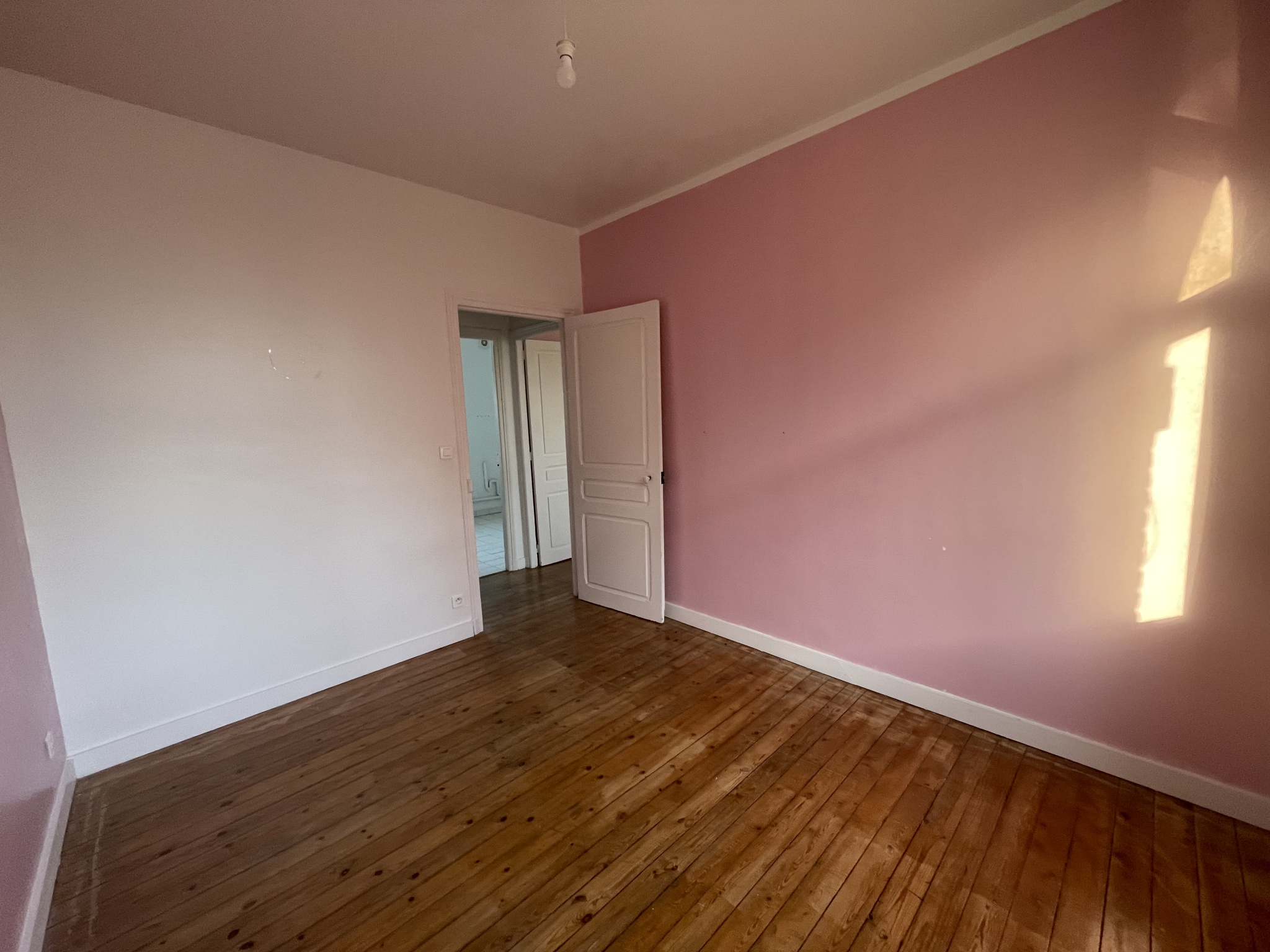 Immo80 – L'immobilier à Amiens et dans la Somme-AMIENS SECTEUR BOULEVARD DE BEAUVILLE : AMIENOISE T4 de 101m2 avec cour