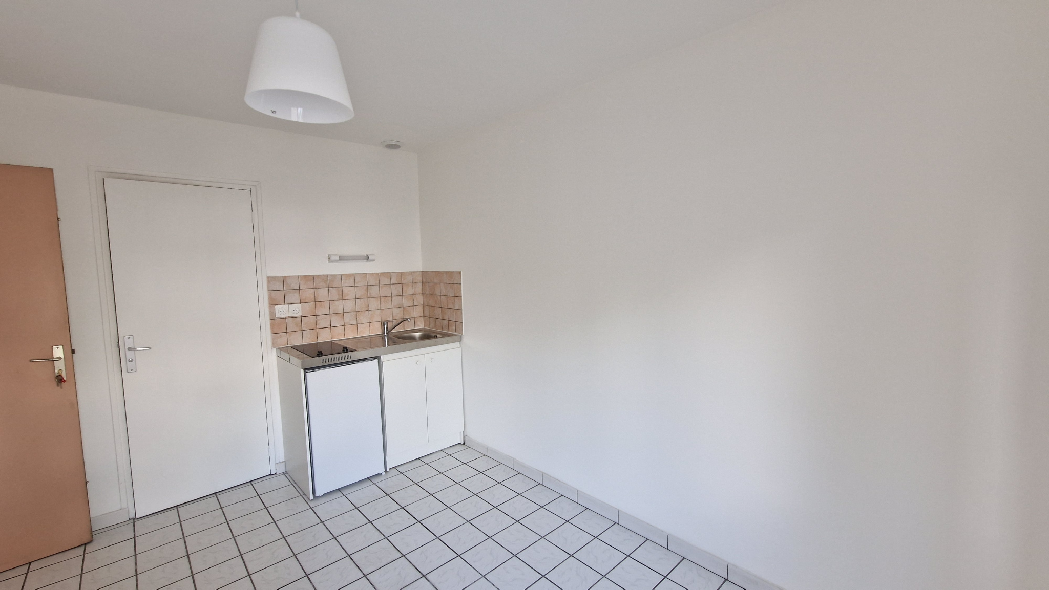 Immo80 – L'immobilier à Amiens et dans la Somme-PONT DE METZ – proche du CHU et CAMPUS SUD : STUDIO refait à neuf