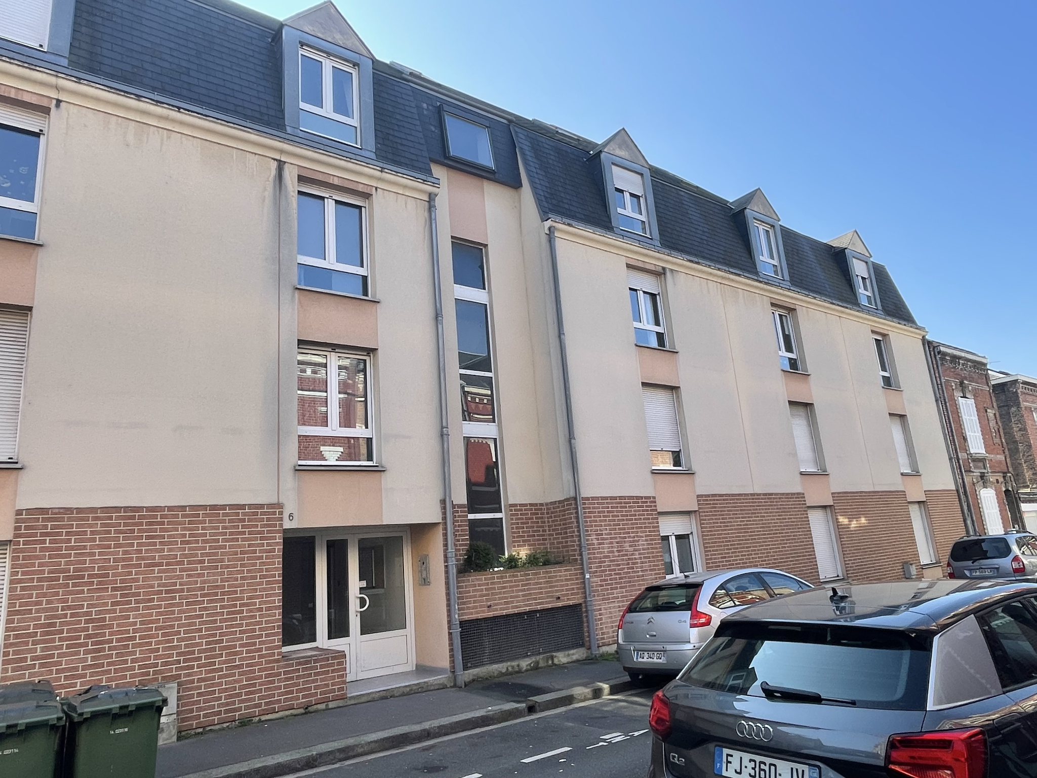 Immo80 – L'immobilier à Amiens et dans la Somme-AMIENS ST PIERRE  – proche Citadelle : BEAU STUDIO dans résidence sécurisée