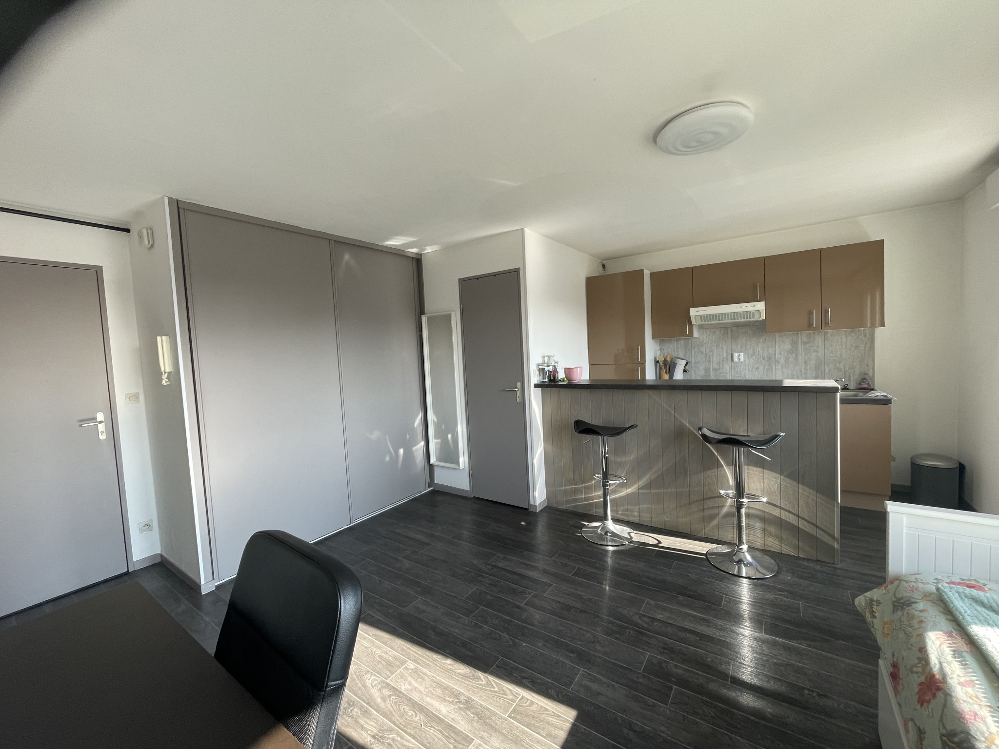 Immo80 – L'immobilier à Amiens et dans la Somme-AMIENS ST PIERRE  – proche Citadelle : BEAU STUDIO dans résidence sécurisée