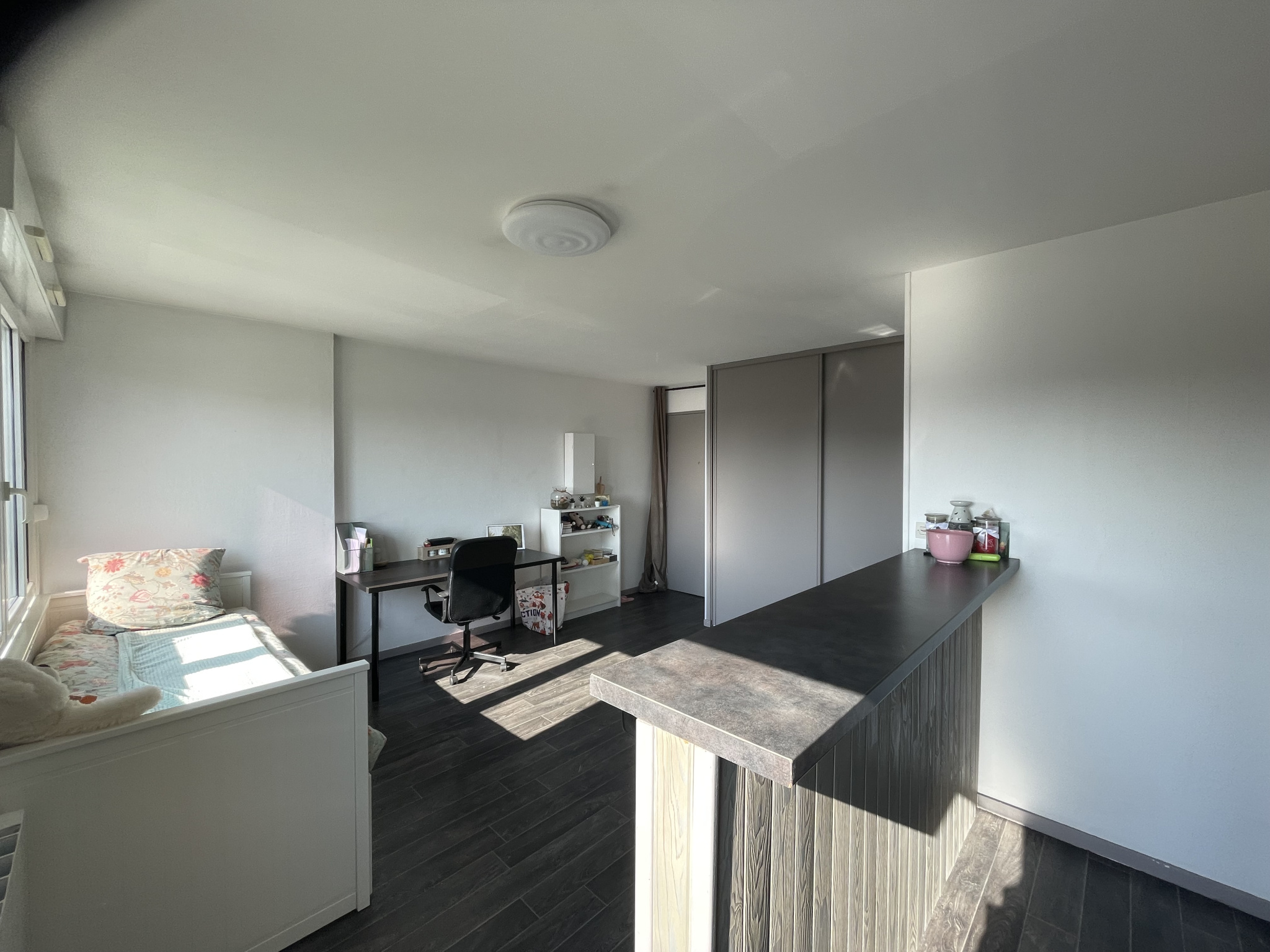 Immo80 – L'immobilier à Amiens et dans la Somme-AMIENS ST PIERRE  – proche Citadelle : BEAU STUDIO dans résidence sécurisée