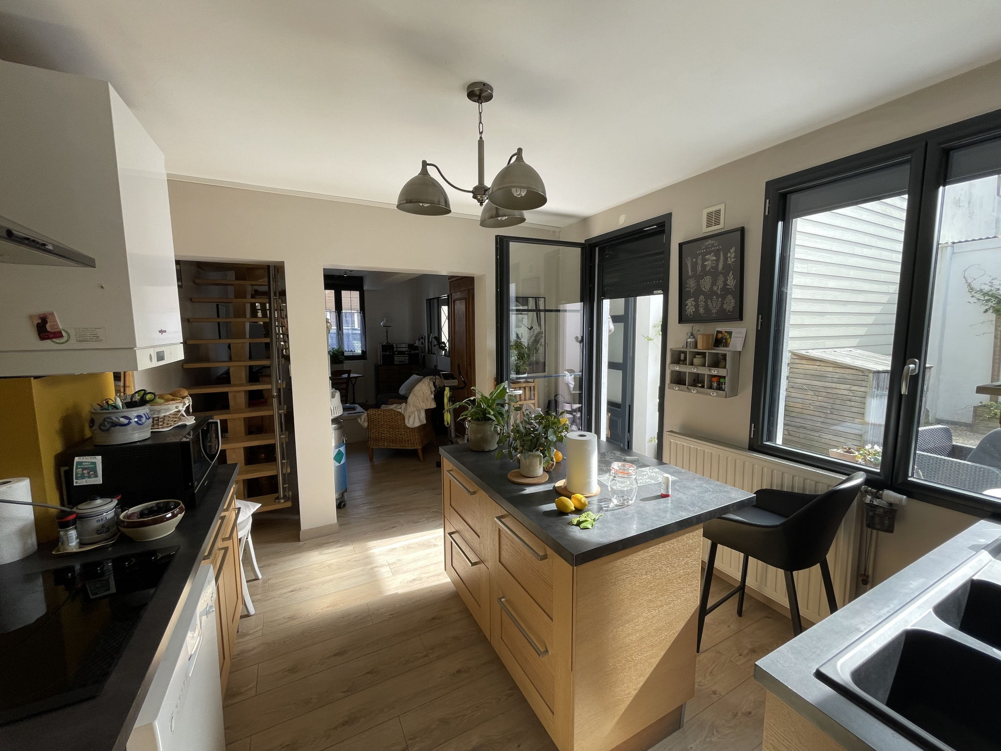 Immo80 – L'immobilier à Amiens et dans la Somme-EN EXCLUSIVITE SUR PICQUIGNY : MAISON T4 avec belle cour