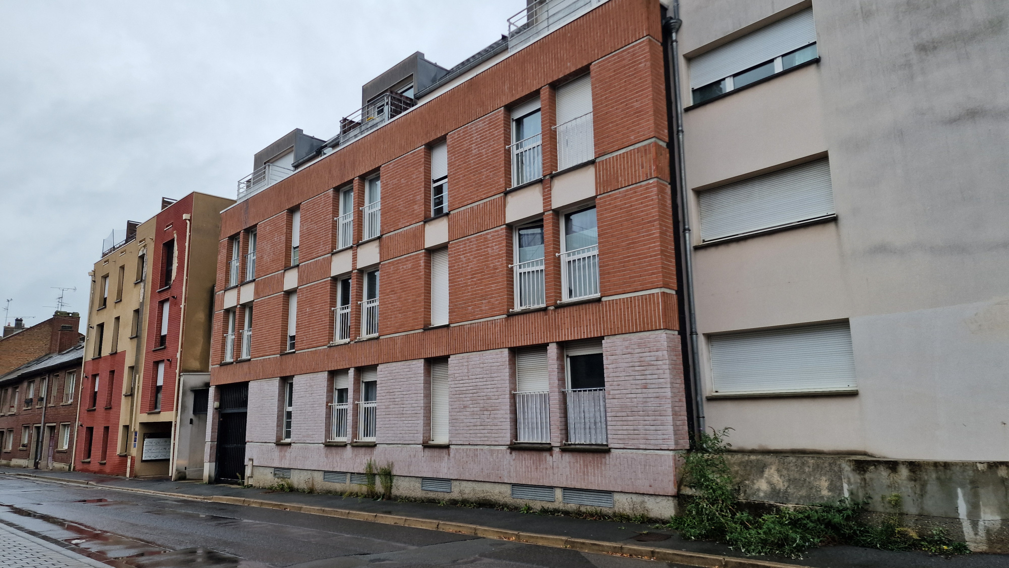 Immo80 – L'immobilier à Amiens et dans la Somme-AMIENS SECTEUR GARE – rue Legrand d’Aussy : BEL APPARTEMENT T3 avec parking en sous-sol dans résidence sécuri