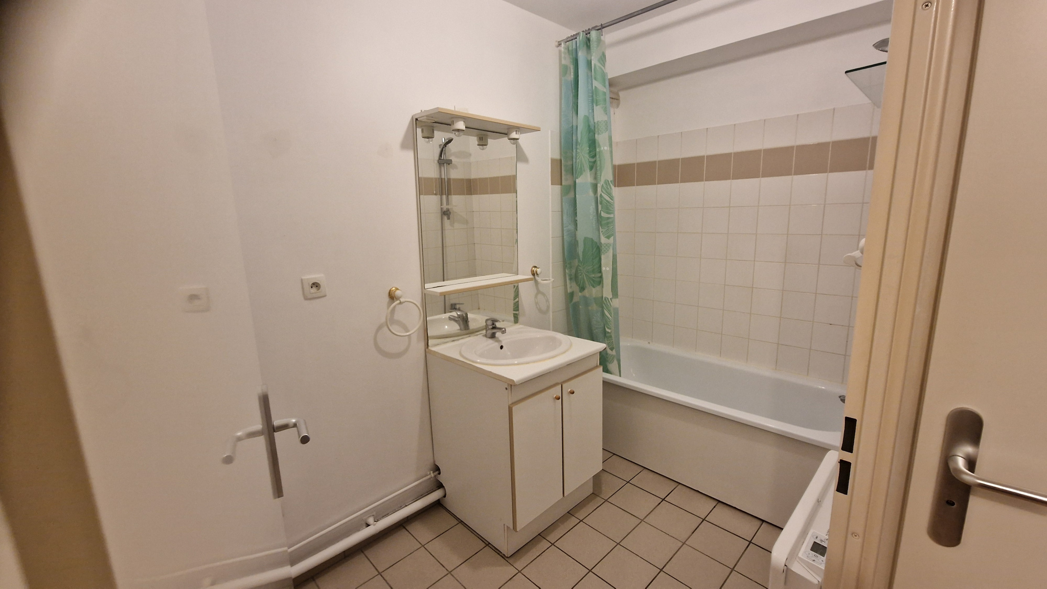 Immo80 – L'immobilier à Amiens et dans la Somme-AMIENS SECTEUR GARE – rue Legrand d’Aussy : BEL APPARTEMENT T3 avec parking en sous-sol dans résidence sécuri