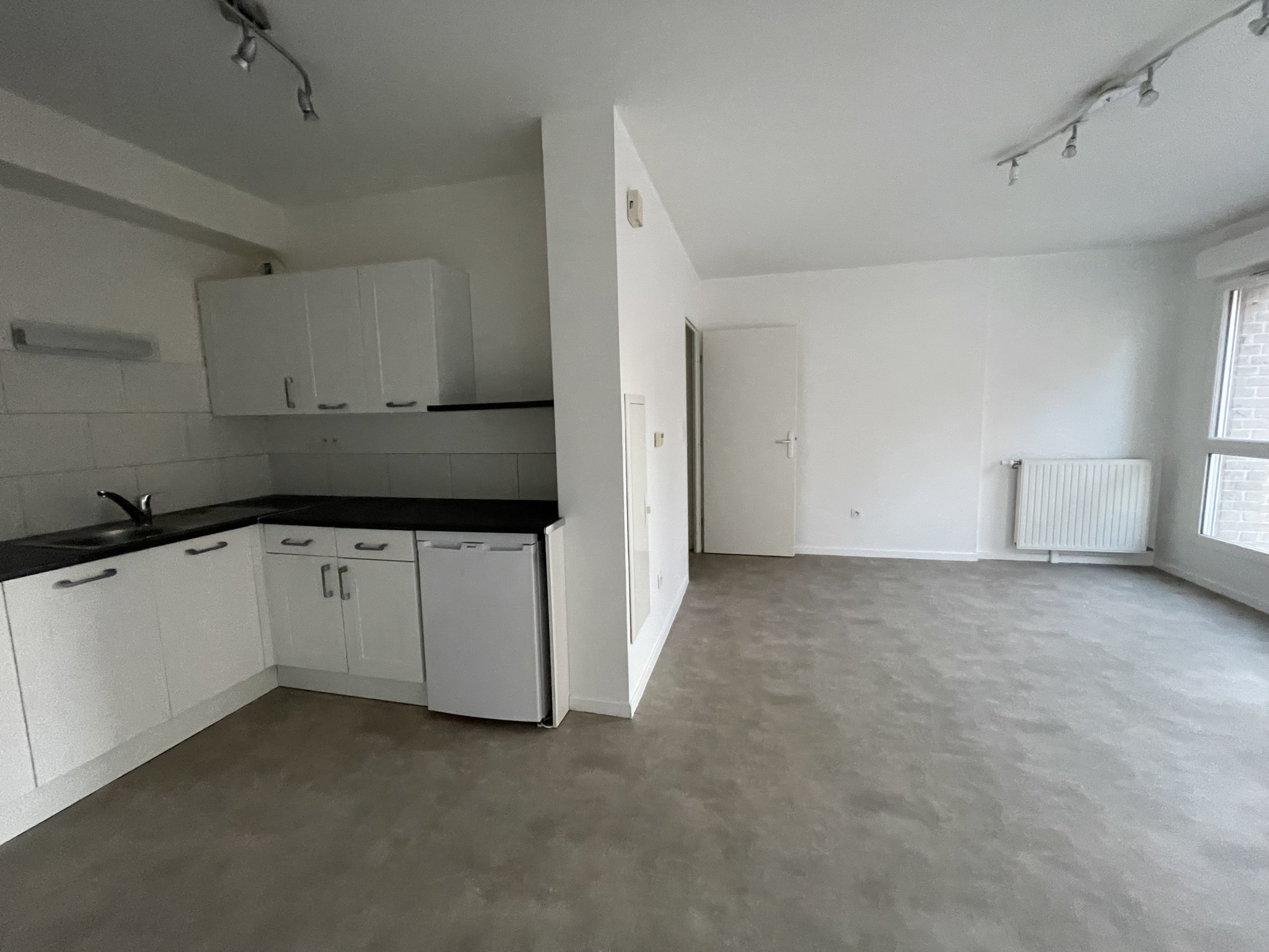 Immo80 – L'immobilier à Amiens et dans la Somme-AMIENS PROCHE ESIEE et Fac Citadelle : bel appartement T2 de 43.73 m2 avec parking