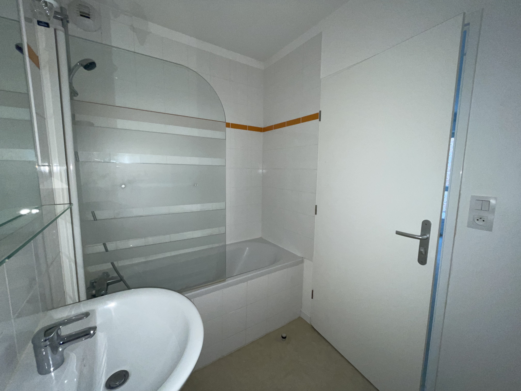 Immo80 – L'immobilier à Amiens et dans la Somme-AMIENS PROCHE ESIEE et Fac Citadelle : bel appartement T2 de 43.73 m2 avec parking