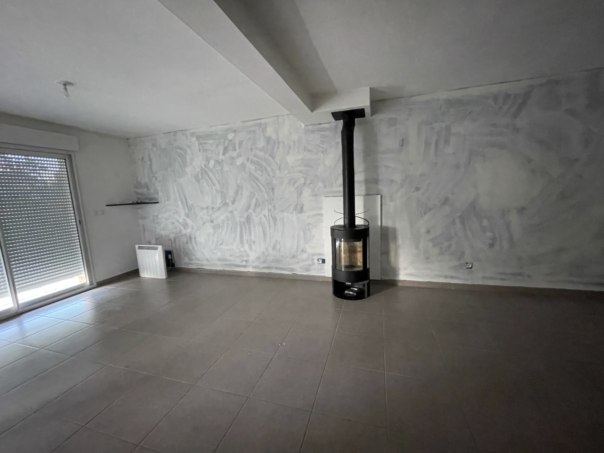 Immo80 – L'immobilier à Amiens et dans la Somme-COMMUNE PROCHE AMIENS – 15 minutes du CHU : TRES JOLI PAVILLON individuel T5 sur sous-sol complet