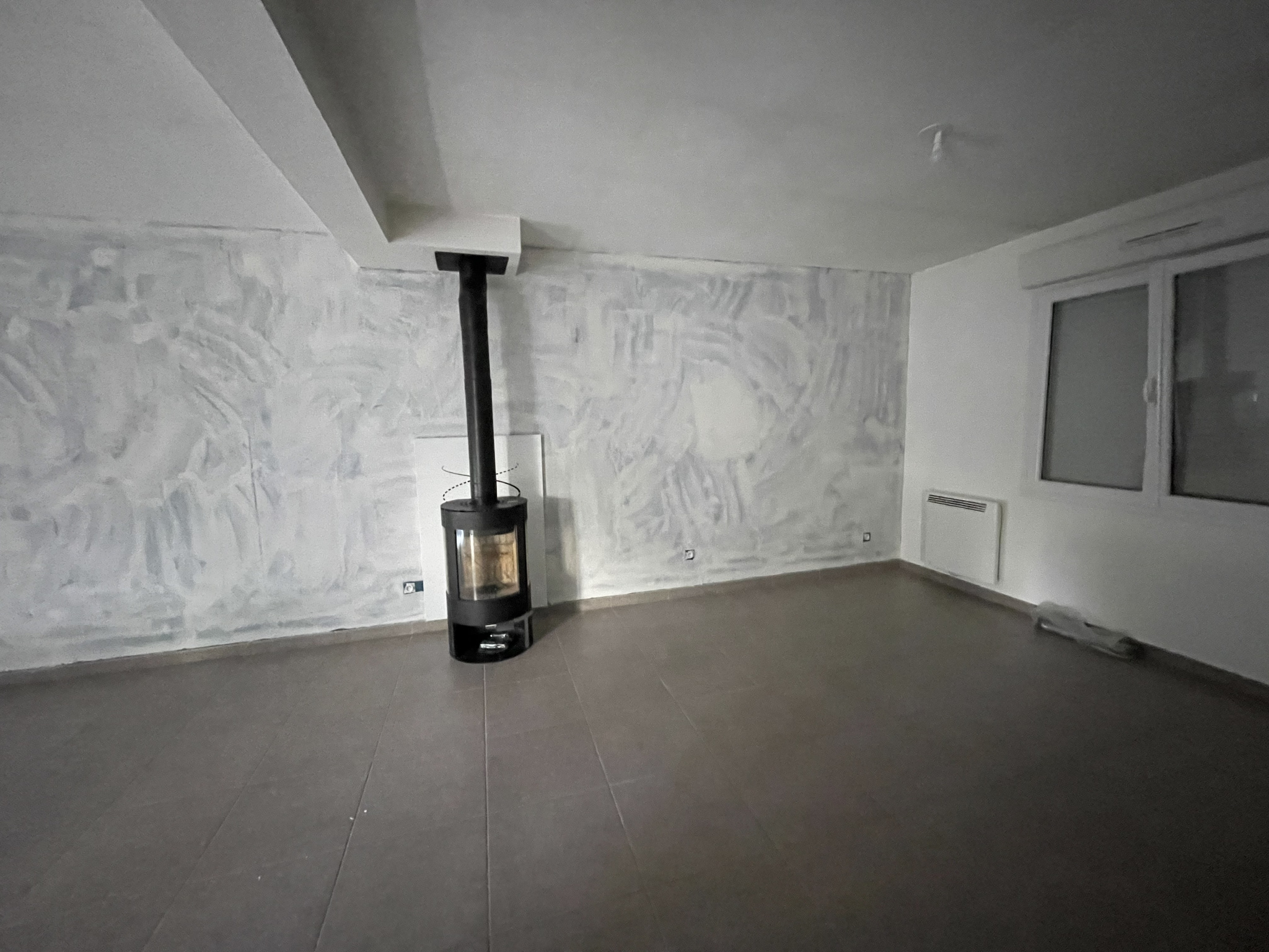 Immo80 – L'immobilier à Amiens et dans la Somme-COMMUNE PROCHE AMIENS – 15 minutes du CHU : TRES JOLI PAVILLON individuel T5 sur sous-sol complet