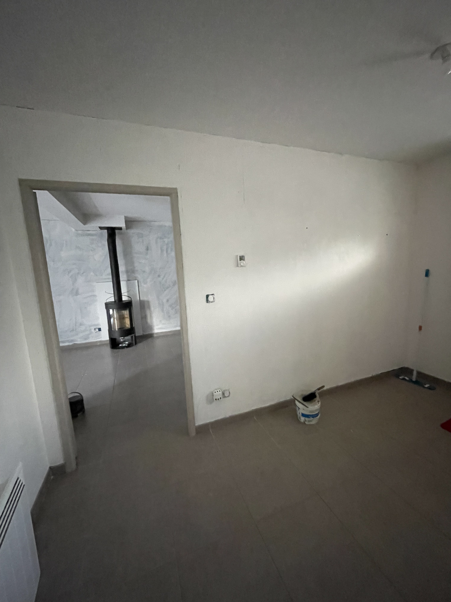 Immo80 – L'immobilier à Amiens et dans la Somme-COMMUNE PROCHE AMIENS – 15 minutes du CHU : TRES JOLI PAVILLON individuel T5 sur sous-sol complet