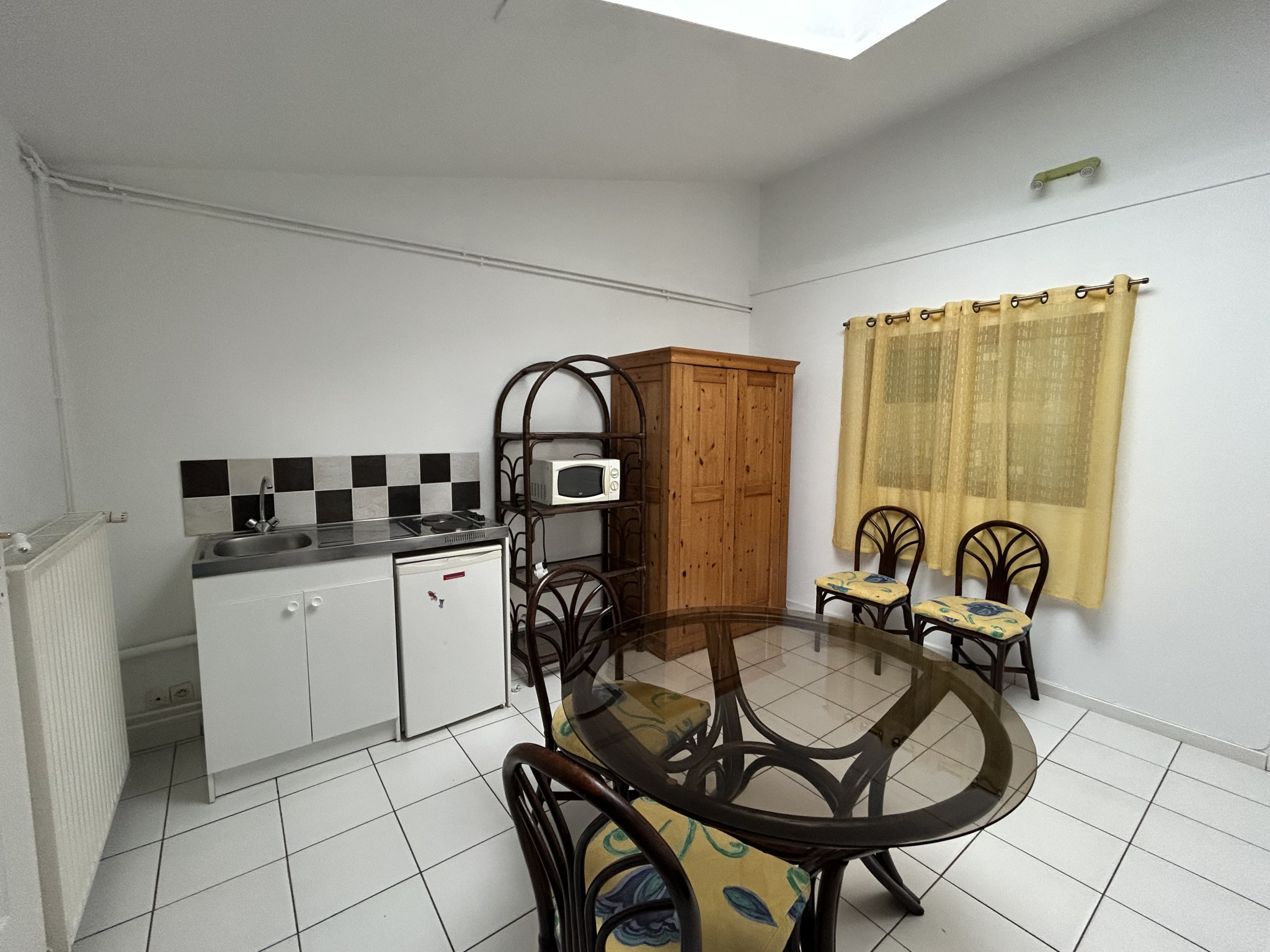 Immo80 – L'immobilier à Amiens et dans la Somme-QUARTIER ST PIERRE – BEAU STUDIO  MEUBLE DE 23.90 M2