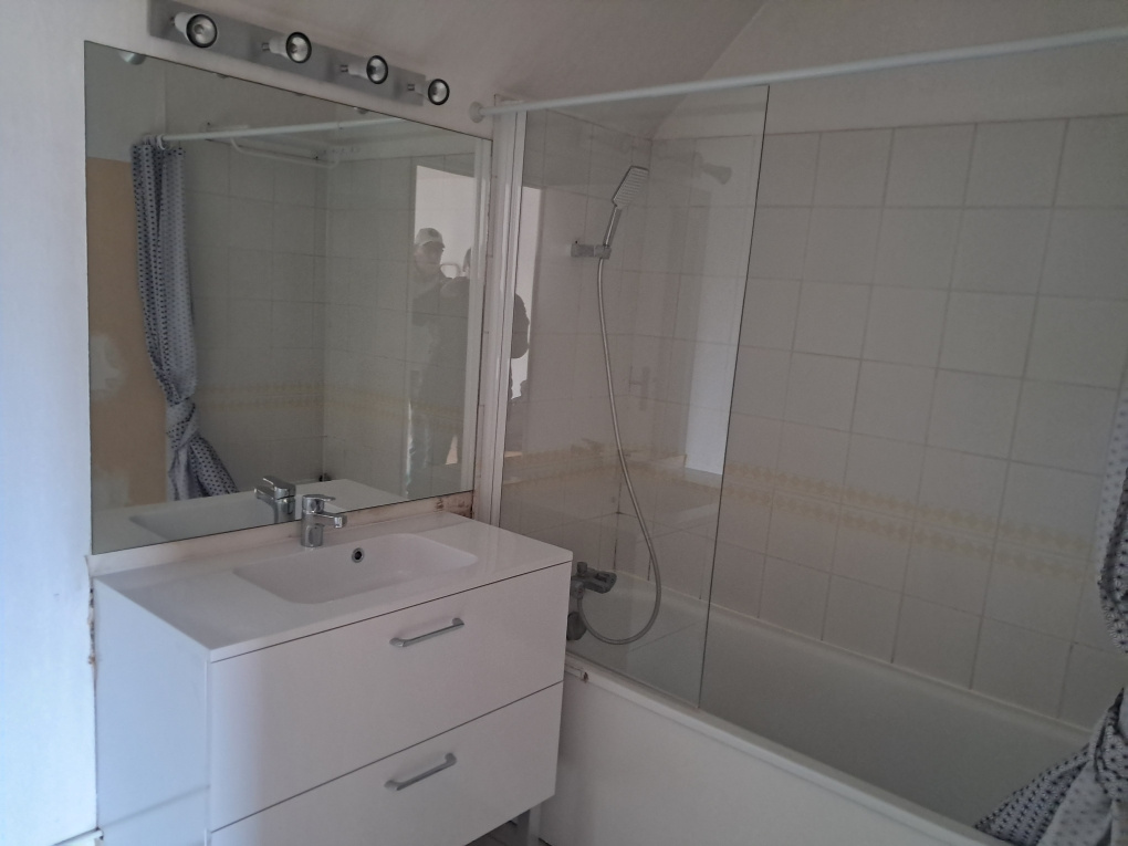 Immo80 – L'immobilier à Amiens et dans la Somme-CENTRE VILLE : BEL APPARTEMENT T1  de 32,26m2 avec PARKING et CAVE  dans résidence calme et sécurisée