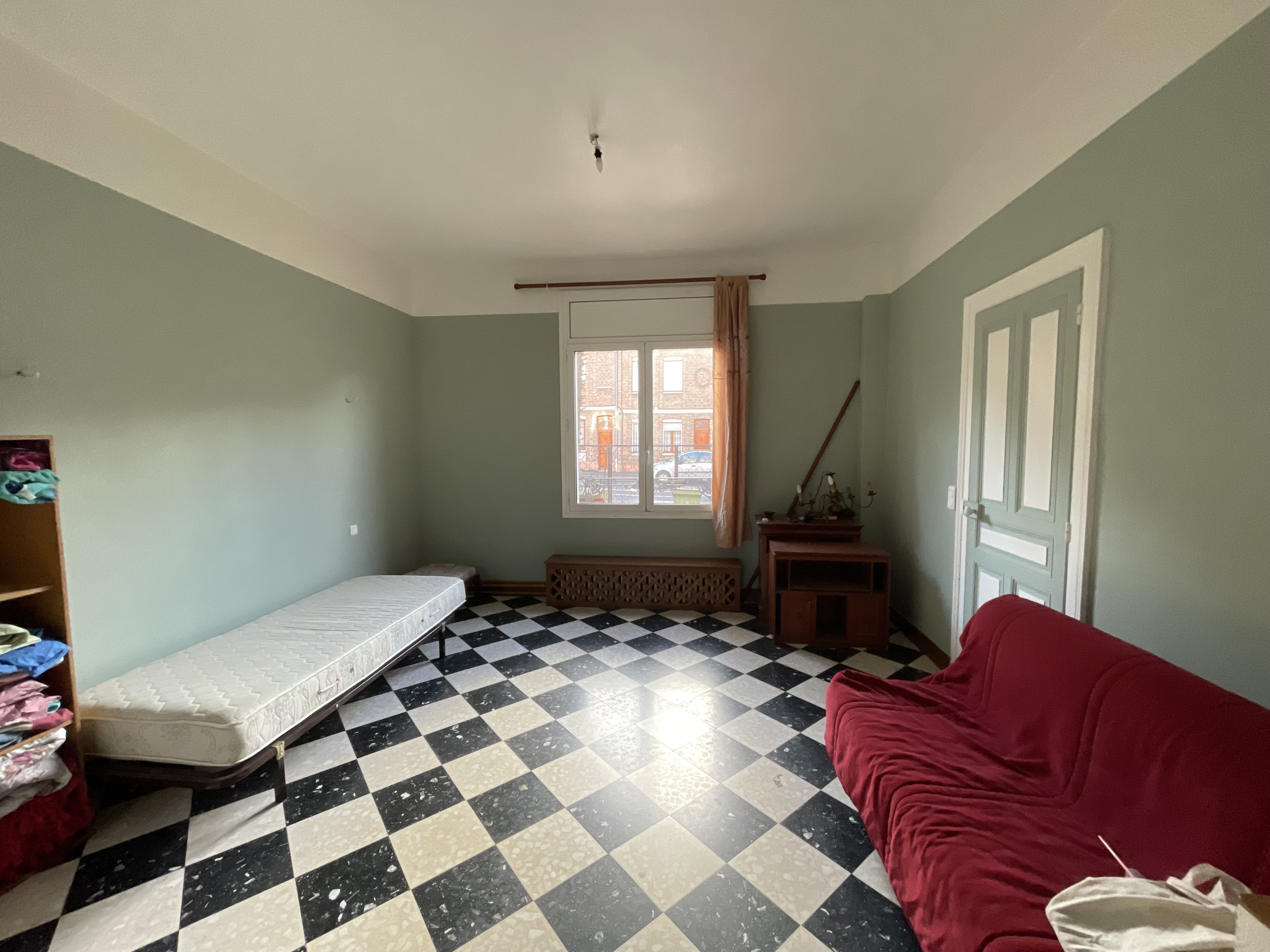 Immo80 – L'immobilier à Amiens et dans la Somme-AMIENS – bas de Saint Pierre : BELLE MAISON AMIENOISE de 130 m2 avec cour