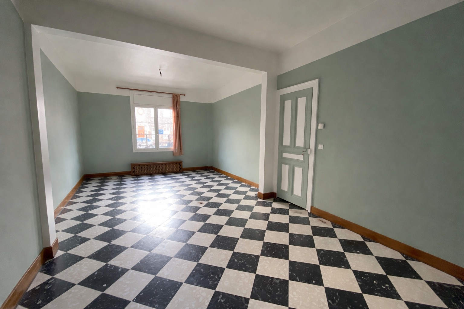 Immo80 – L'immobilier à Amiens et dans la Somme-AMIENS – bas de Saint Pierre : BELLE MAISON AMIENOISE de 130 m2 avec cour