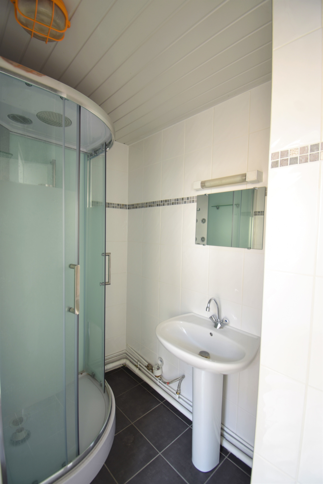 Immo80 – L'immobilier à Amiens et dans la Somme-AMIENS RUE PORION : APPARTEMENT T1 dans COUR