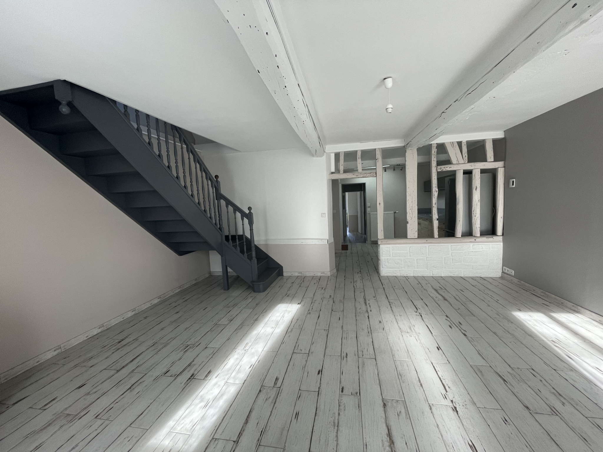 Immo80 – L'immobilier à Amiens et dans la Somme-EN EXCLUSIVITE sur la comune de VIGNACOURT : jolie maison de village T5 en EXCELLENT ETAT