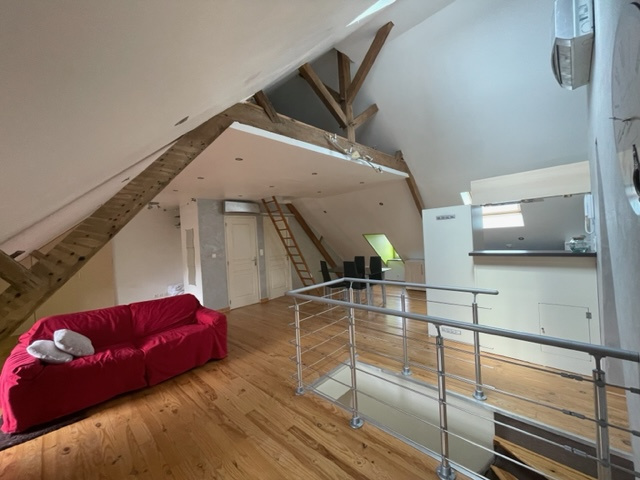 Immo80 – L'immobilier à Amiens et dans la Somme-ABBEVILLE – RUE MILLEVOYE : SUPERBE APPARTEMENT T1  MANSARDEE