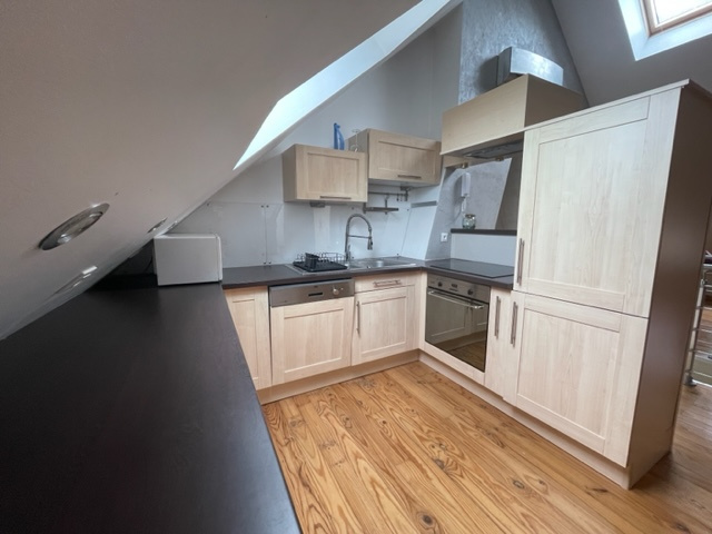 Immo80 – L'immobilier à Amiens et dans la Somme-ABBEVILLE – RUE MILLEVOYE : SUPERBE APPARTEMENT T1  MANSARDEE