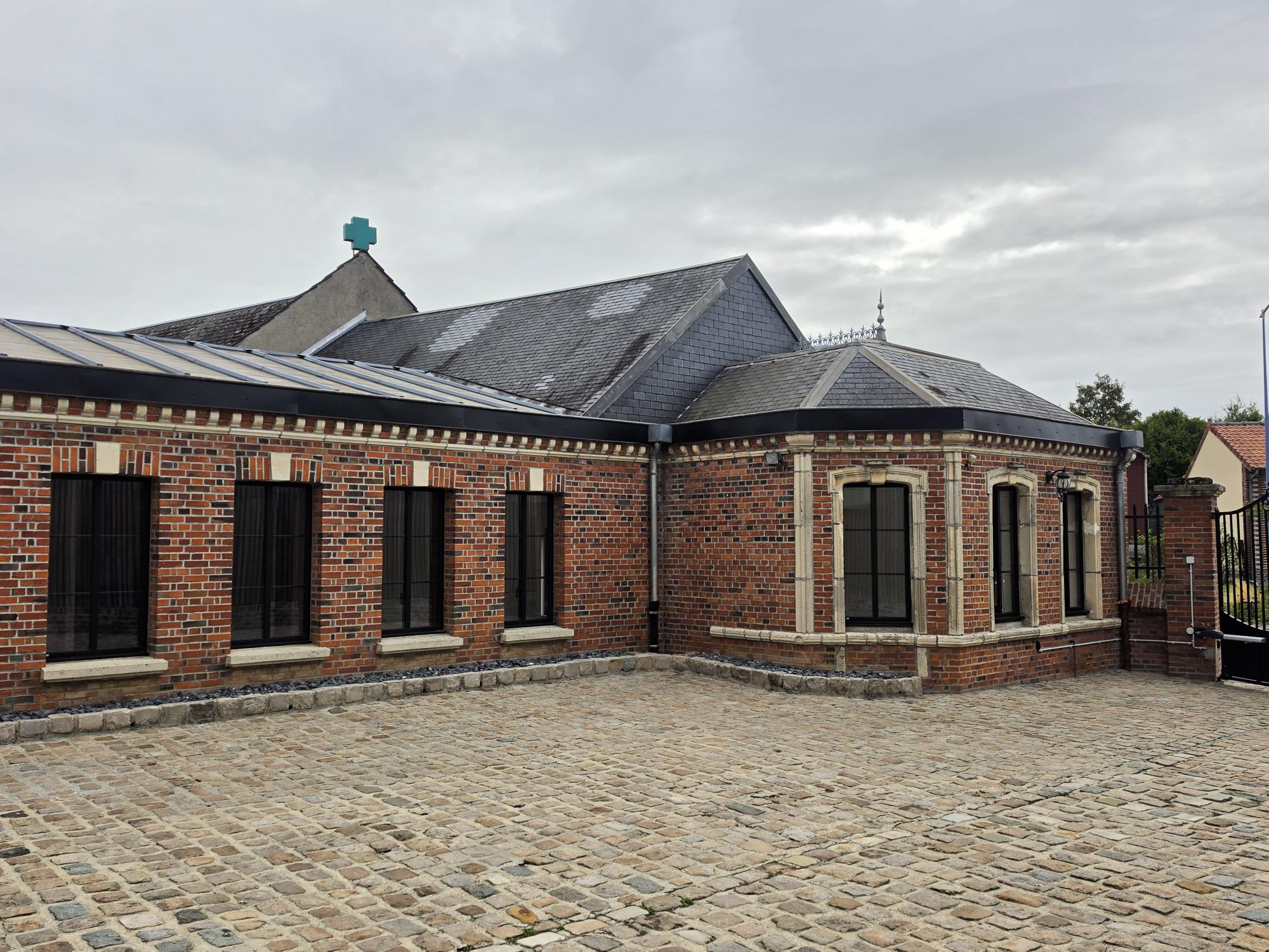 Immo80 – L'immobilier à Amiens et dans la Somme-QUERRIEU : LOCAL COMMERCIAL ou de BUREAUX