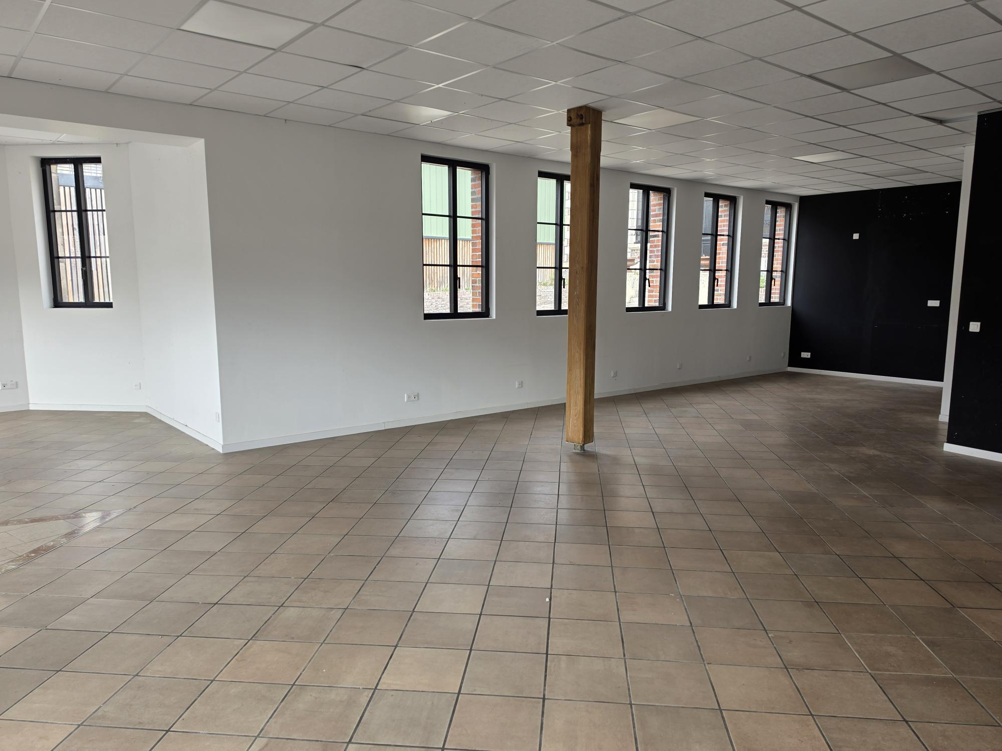 Immo80 – L'immobilier à Amiens et dans la Somme-QUERRIEU : LOCAL COMMERCIAL ou de BUREAUX