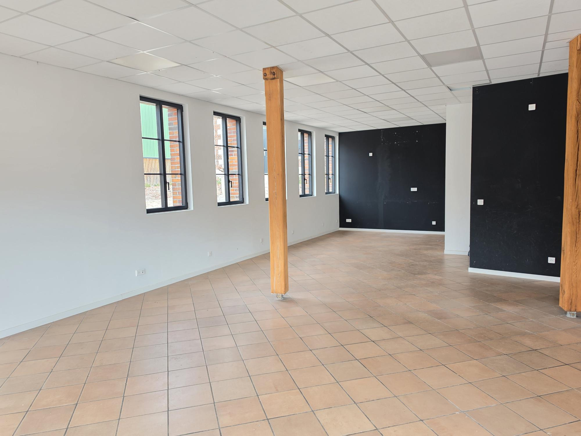 Immo80 – L'immobilier à Amiens et dans la Somme-QUERRIEU : LOCAL COMMERCIAL ou de BUREAUX