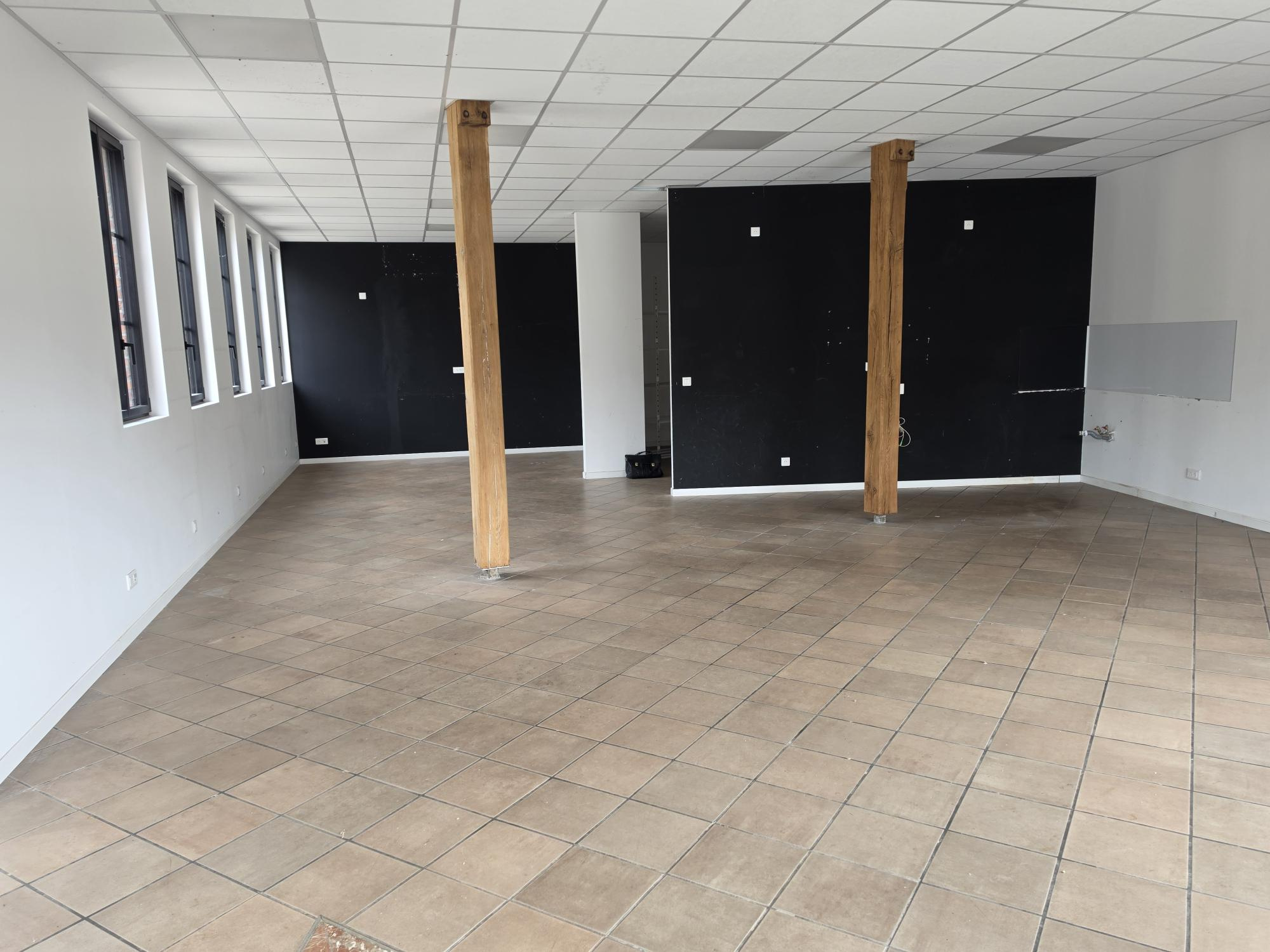 Immo80 – L'immobilier à Amiens et dans la Somme-QUERRIEU : LOCAL COMMERCIAL ou de BUREAUX