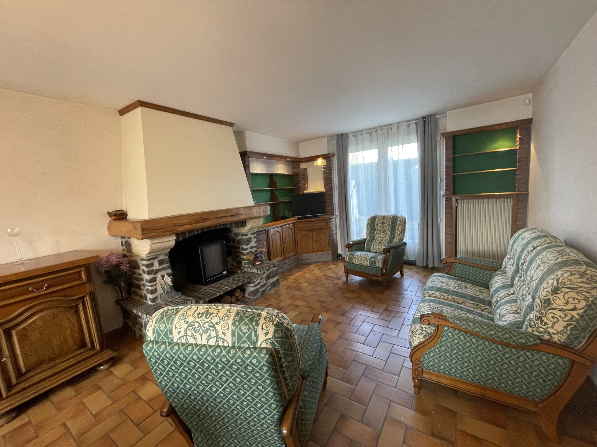 Immo80 – L'immobilier à Amiens et dans la Somme-AMIENS SUD QUARTIER QUEBEC : PAVILLON T4 TYPE CHALENDON avec garage et jardin