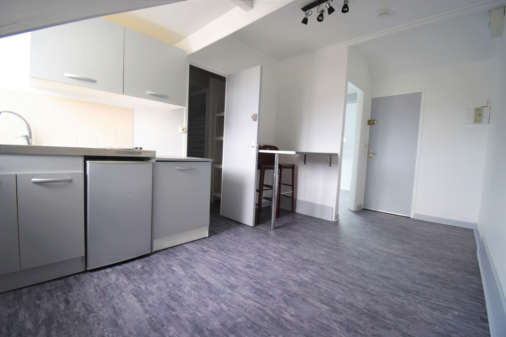 Immo80 – L'immobilier à Amiens et dans la Somme-AMIENS ST ROCH – APPARTEMENT T2 MANSARDE